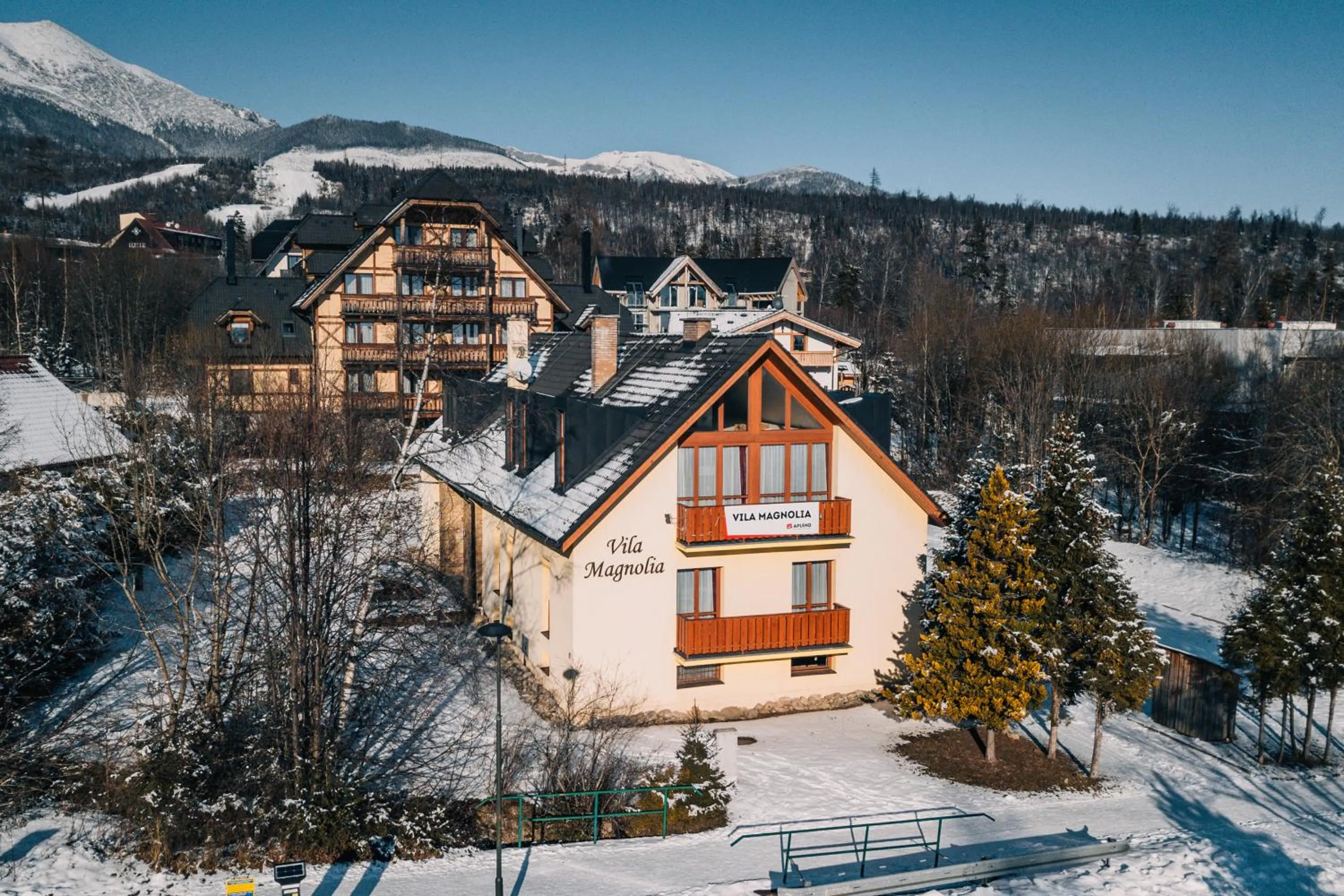 Property building in APLEND Vila Magnolia