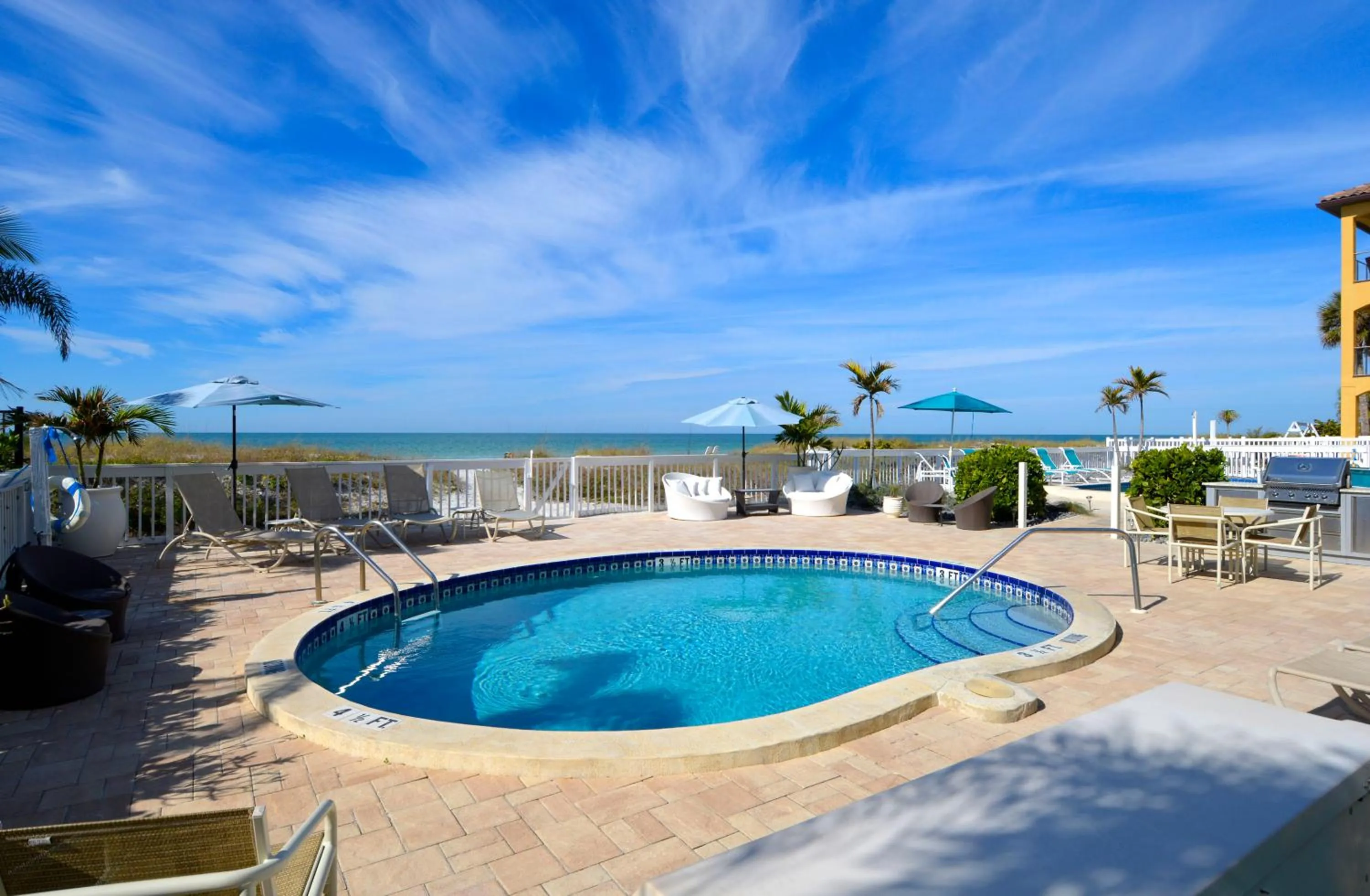 Pool view, Swimming Pool in The New Hotel Collection Beachfront