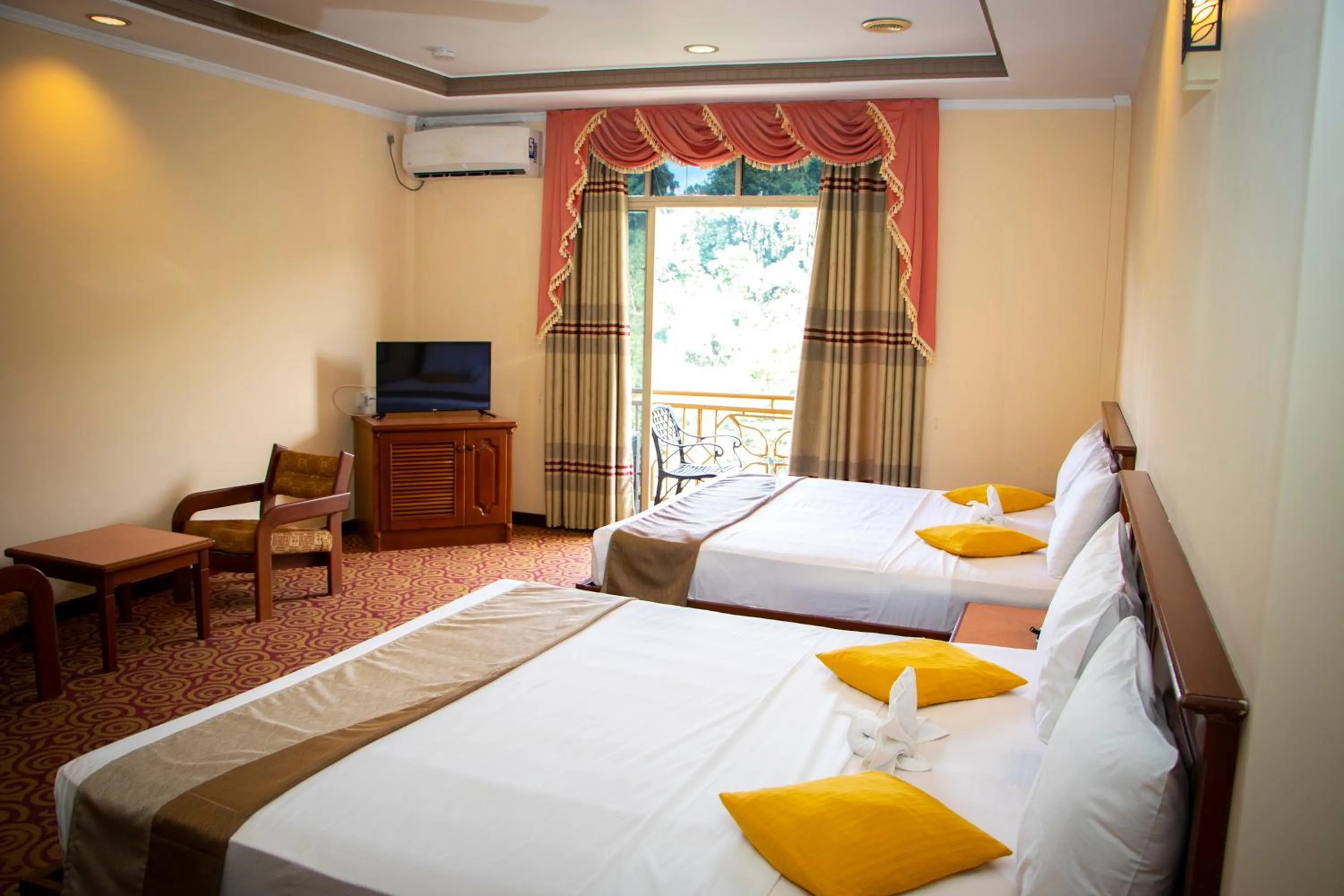 Bedroom, Bed in Hotel Lakefield