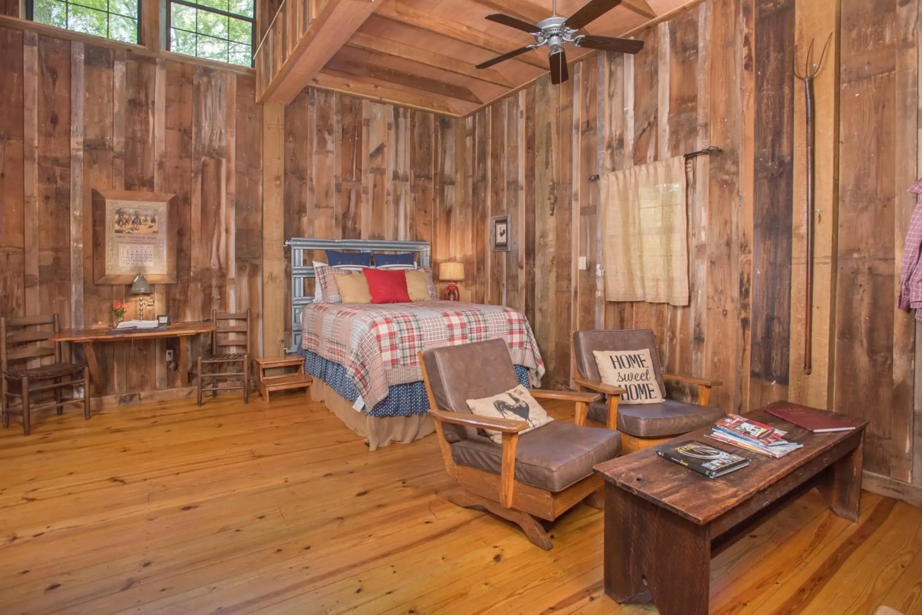 Deluxe Queen Room in 7F Lodge and Events Deluxe Queen Room in 7F Lodge and Events