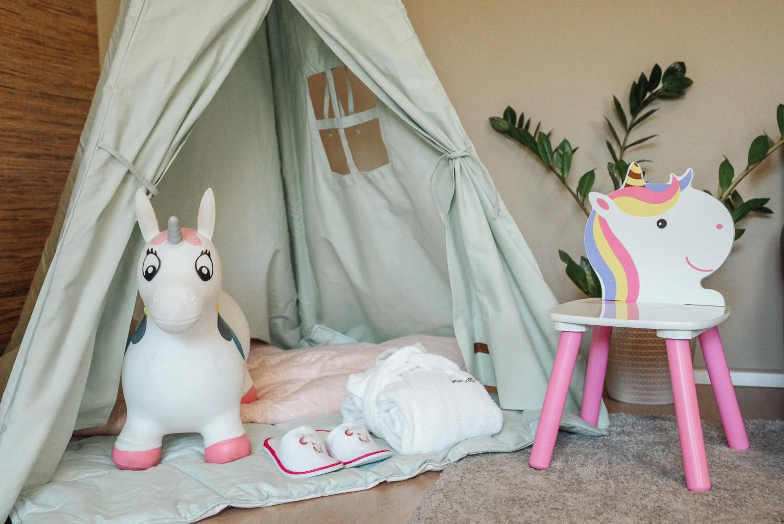 children in SALAMANDRA Hotel