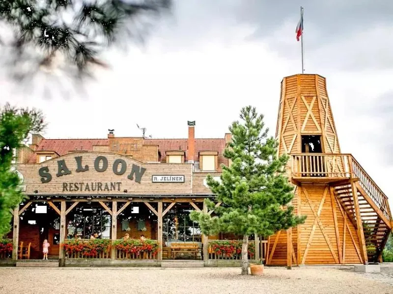 Restaurant/places to eat in Ranč Kostelany