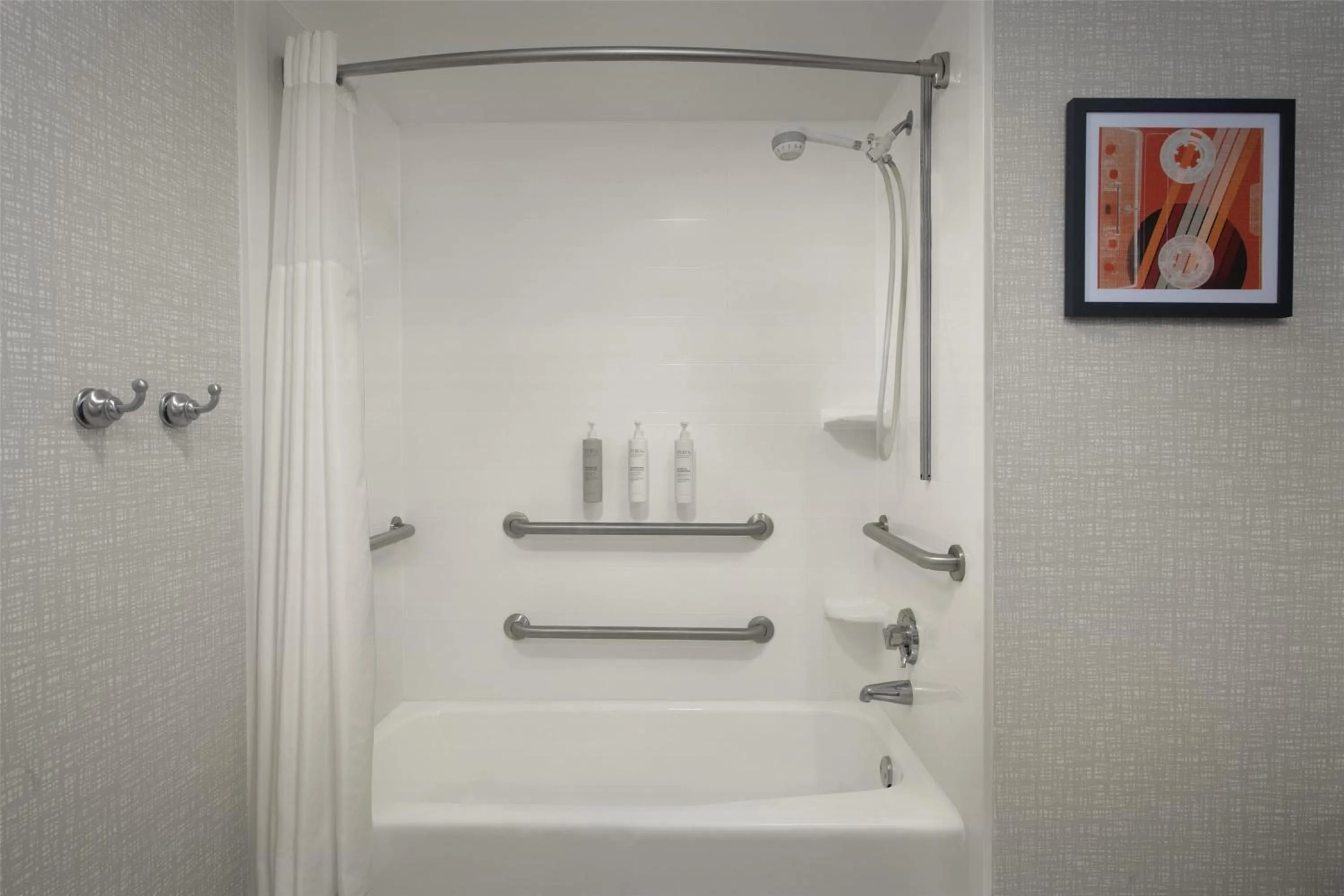 Shower in Hampton Inn Pittsburgh Greentree