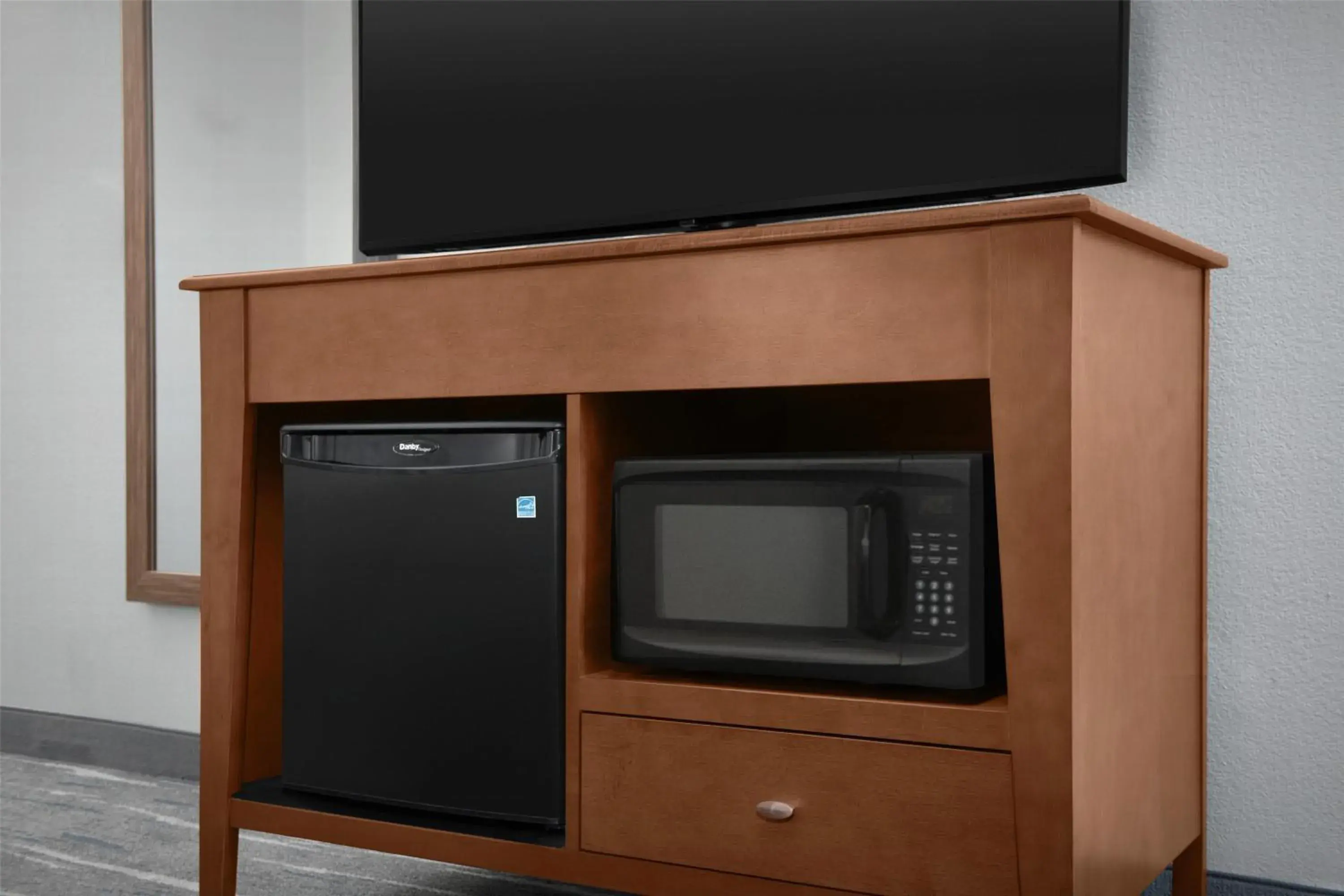 Queen Room with Two Queen Beds in Hampton Inn Pittsburgh Greentree Queen Room with Two Queen Beds in Hampton Inn Pittsburgh Greentree