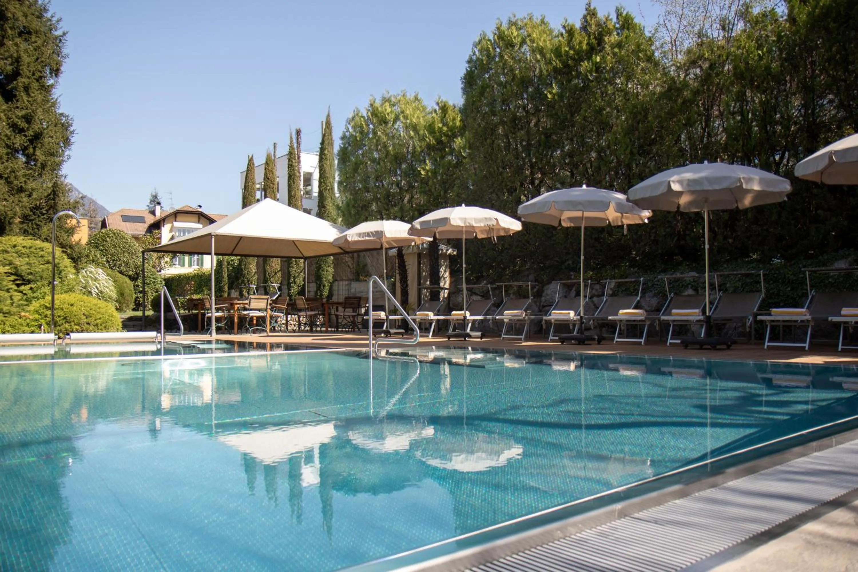 Swimming pool in Hotel Sonnenhof