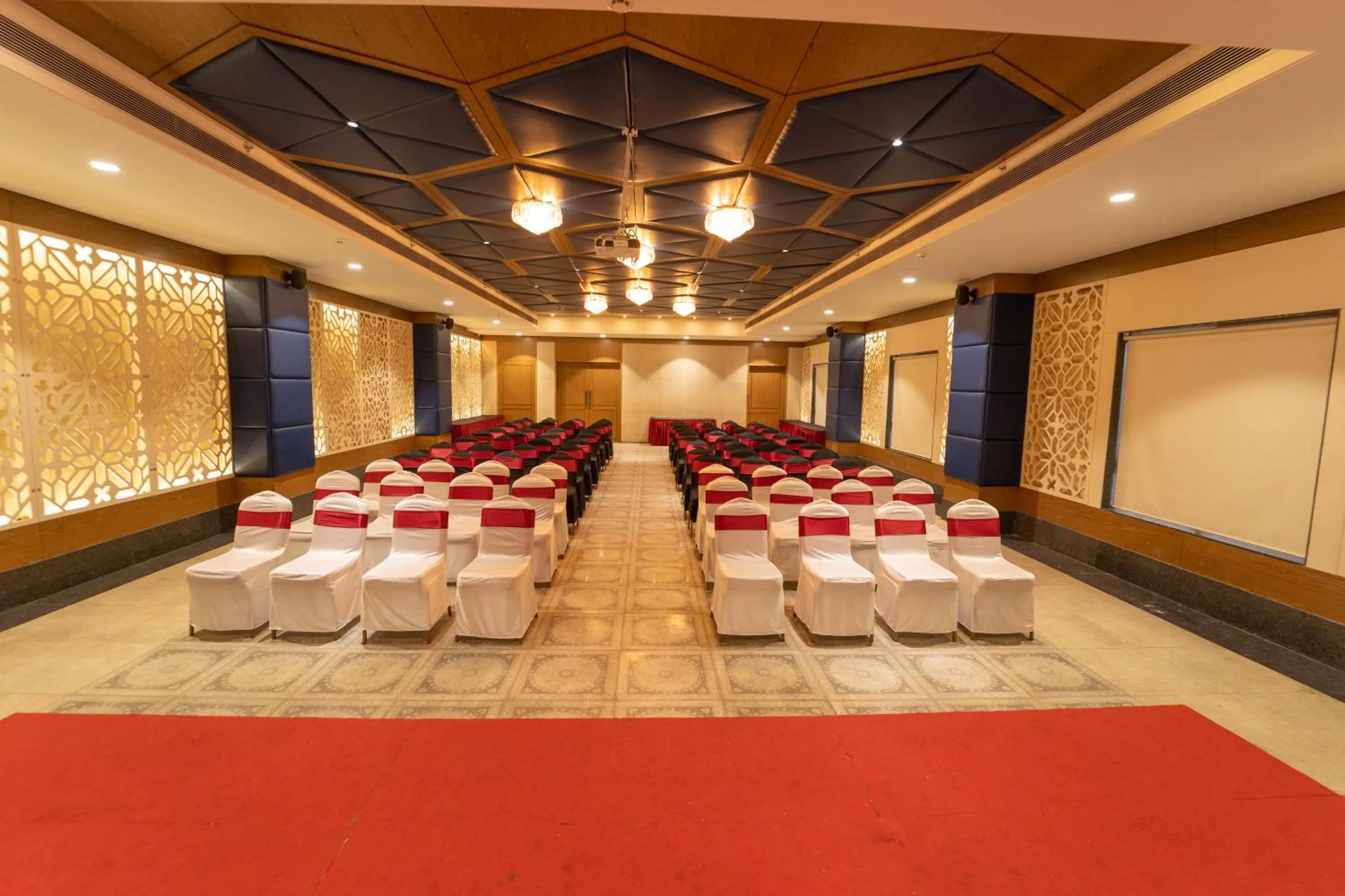 Banquet/Function facilities in Enrise by Sayaji ,Pune