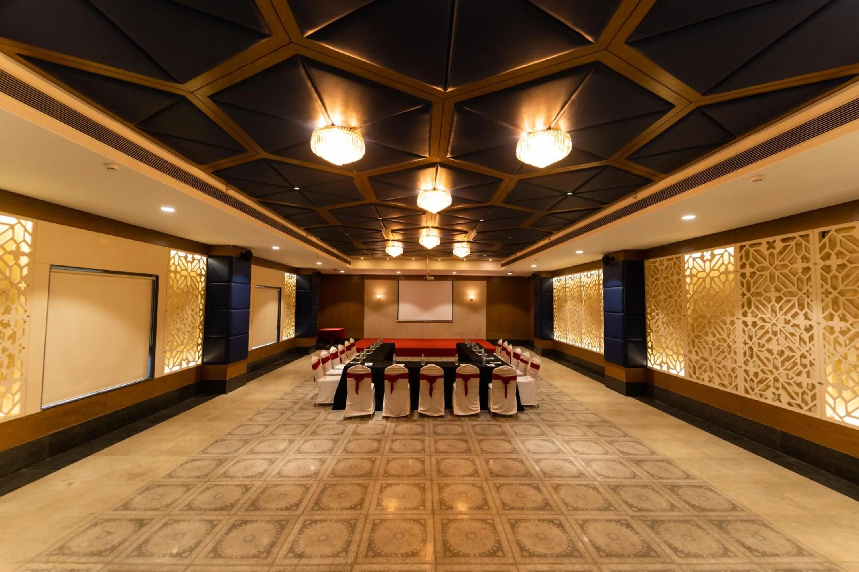 Banquet/Function facilities in Enrise by Sayaji ,Pune