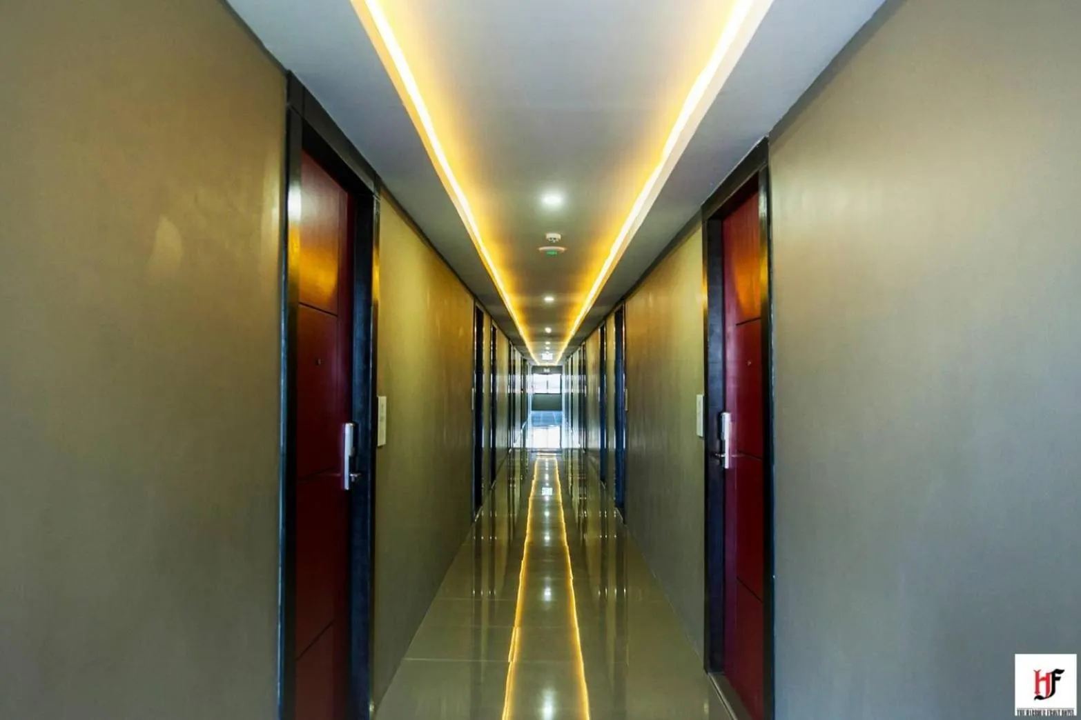 Facade/entrance in The Harbour Front Hotel