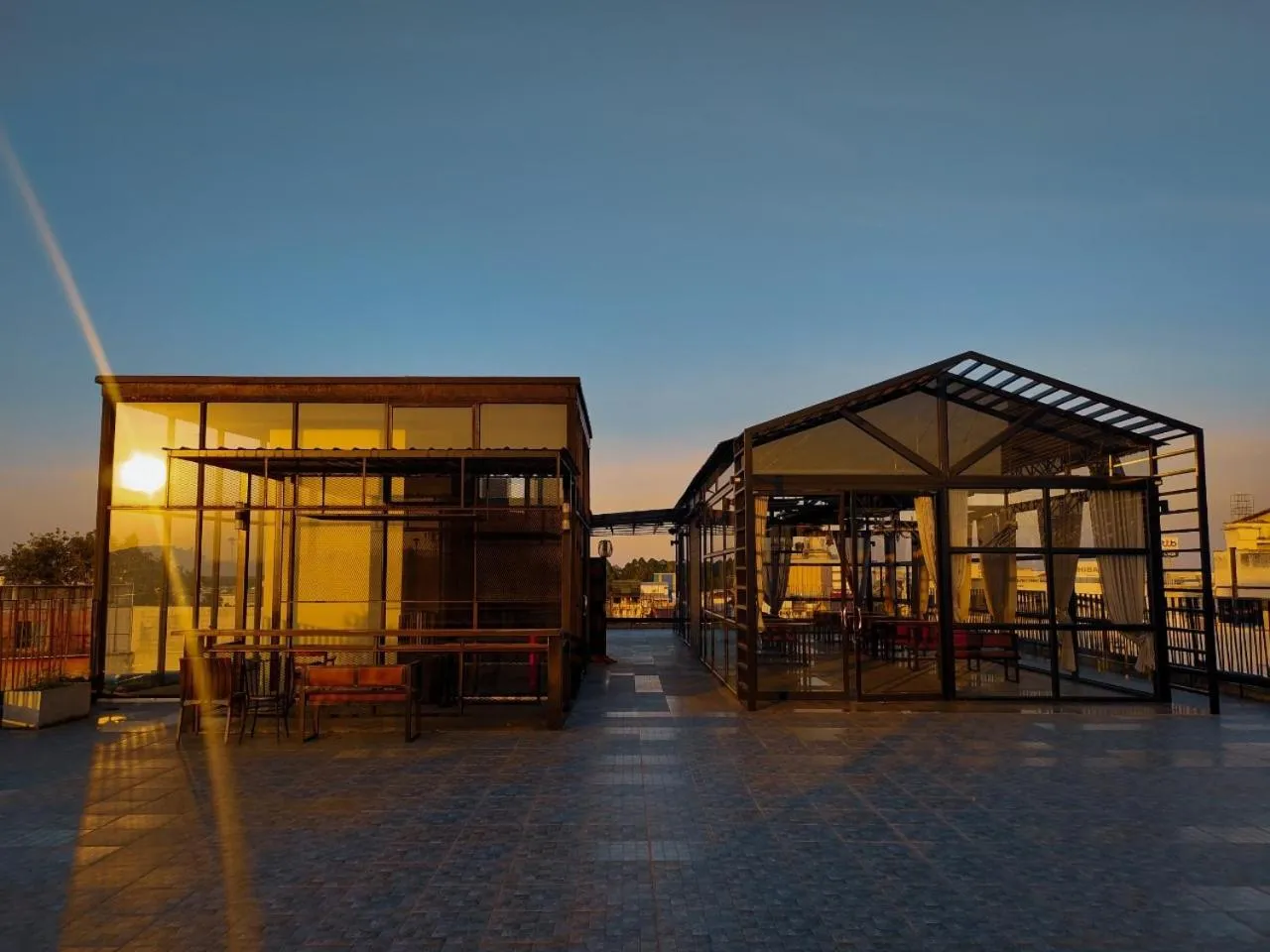 The Harbour Front Hotel