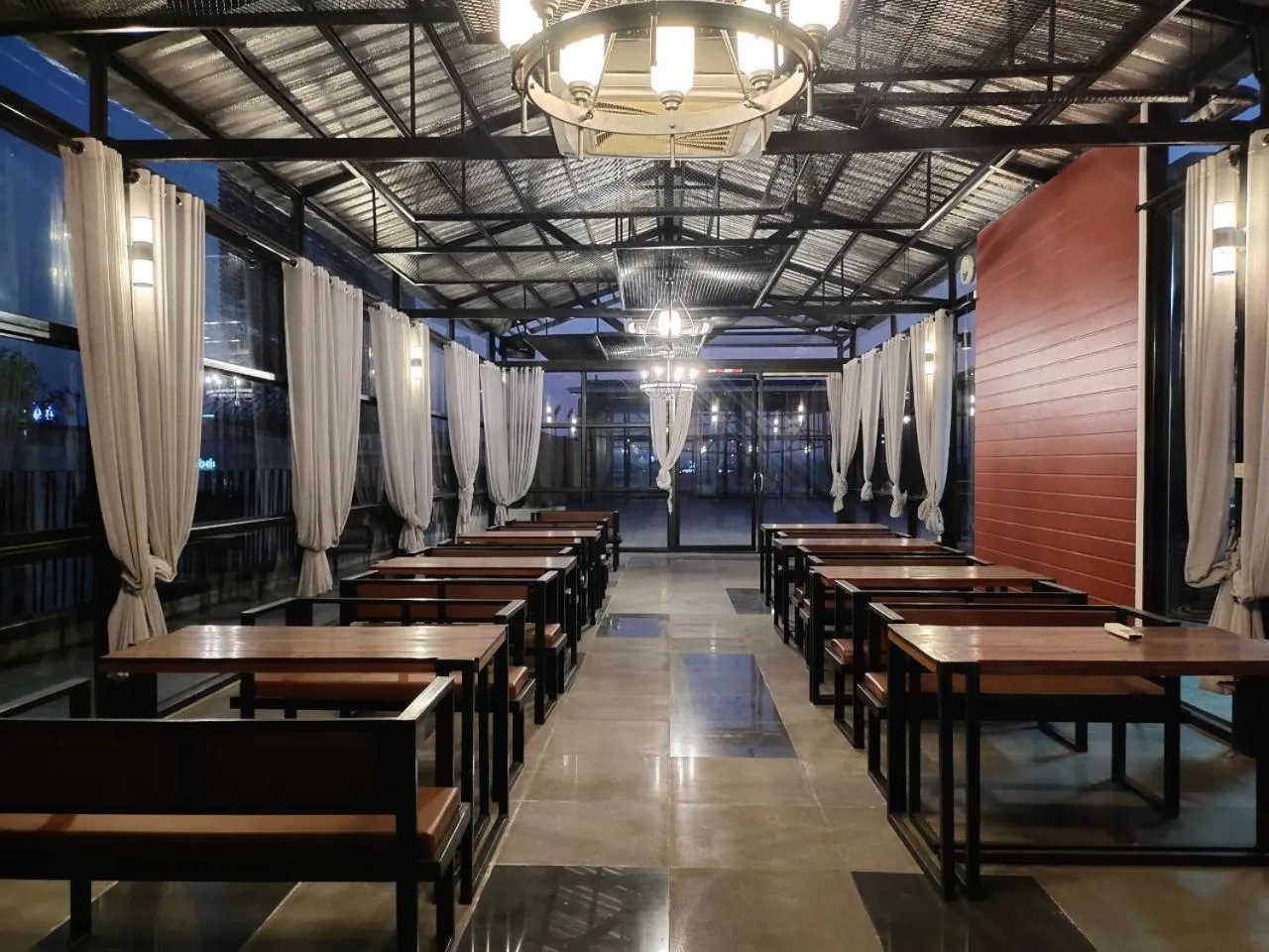 The Harbour Front Hotel