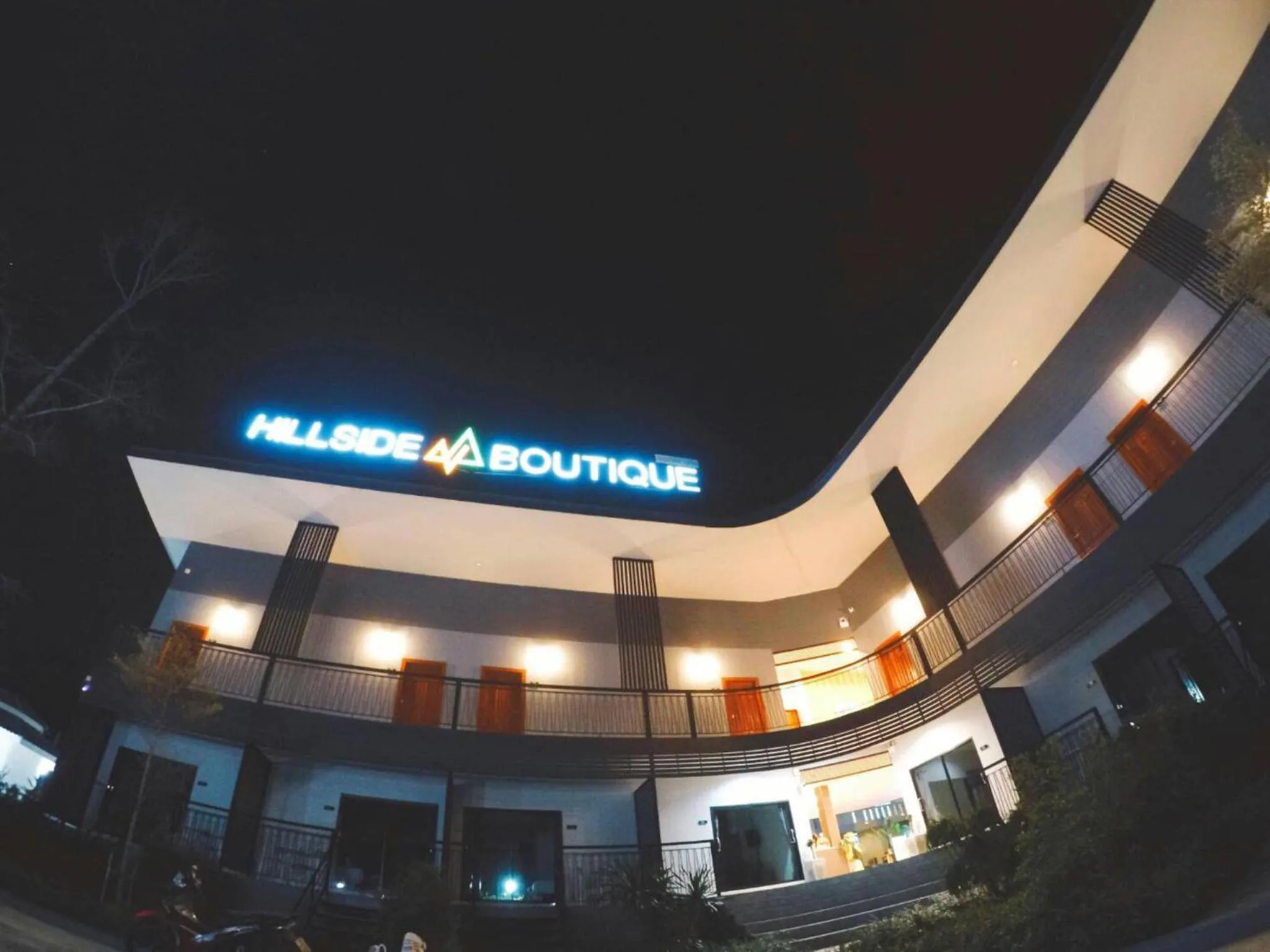 Property logo or sign in HillSide Boutique