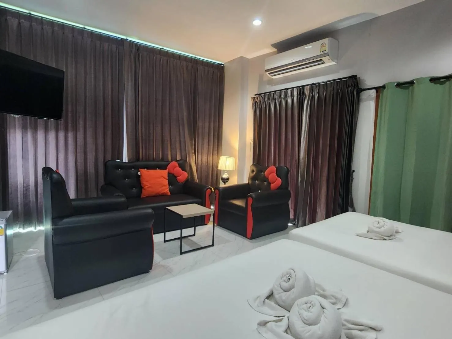 Bedroom, Bed in HillSide Boutique