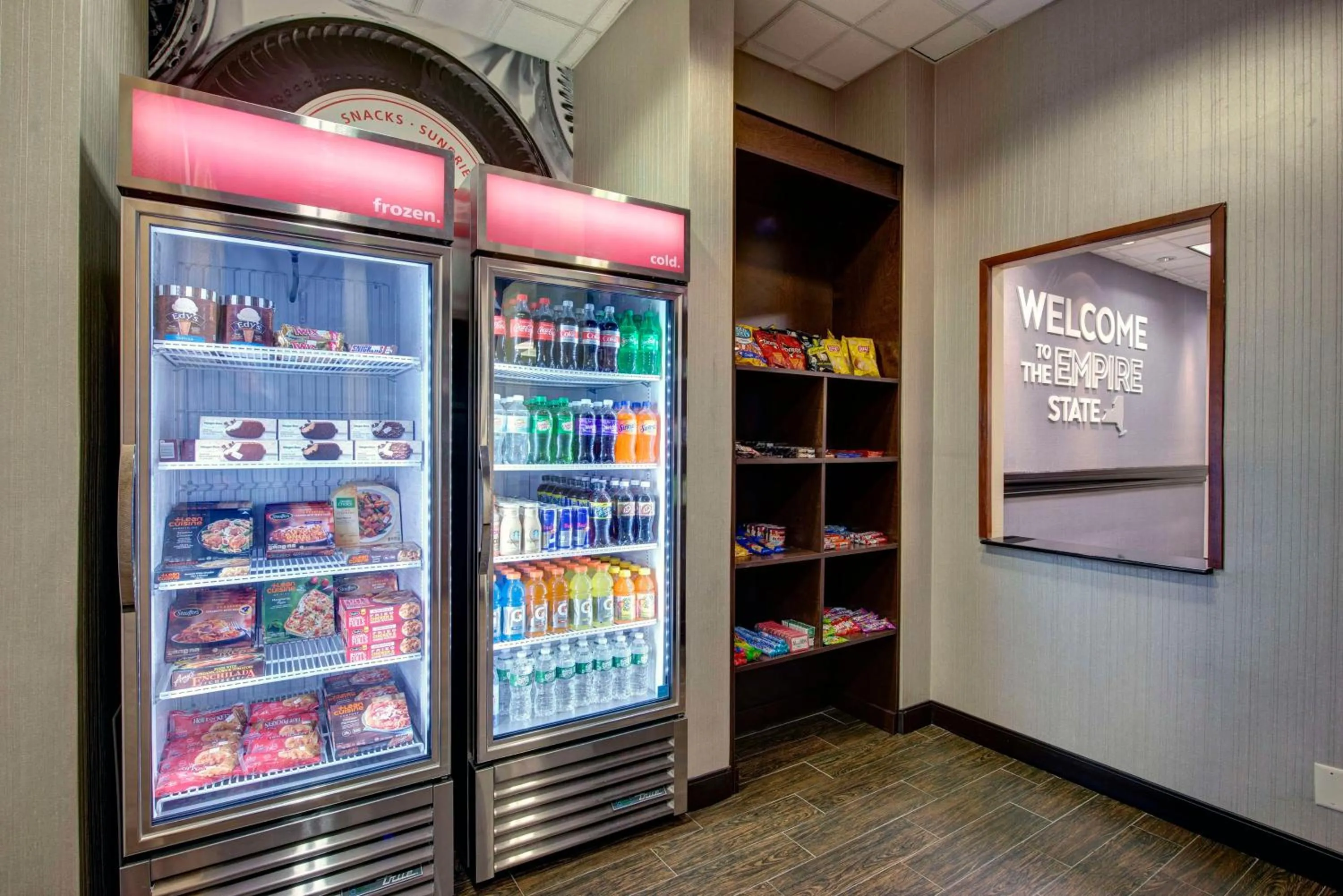 Restaurant/places to eat in Hampton Inn & Suites By Hilton - Rockville Centre