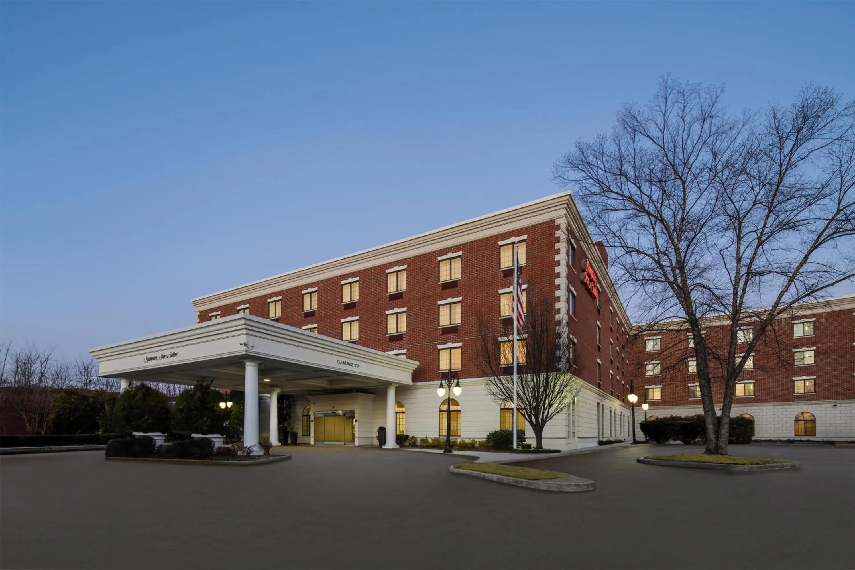 Property building in Hampton Inn & Suites By Hilton - Rockville Centre