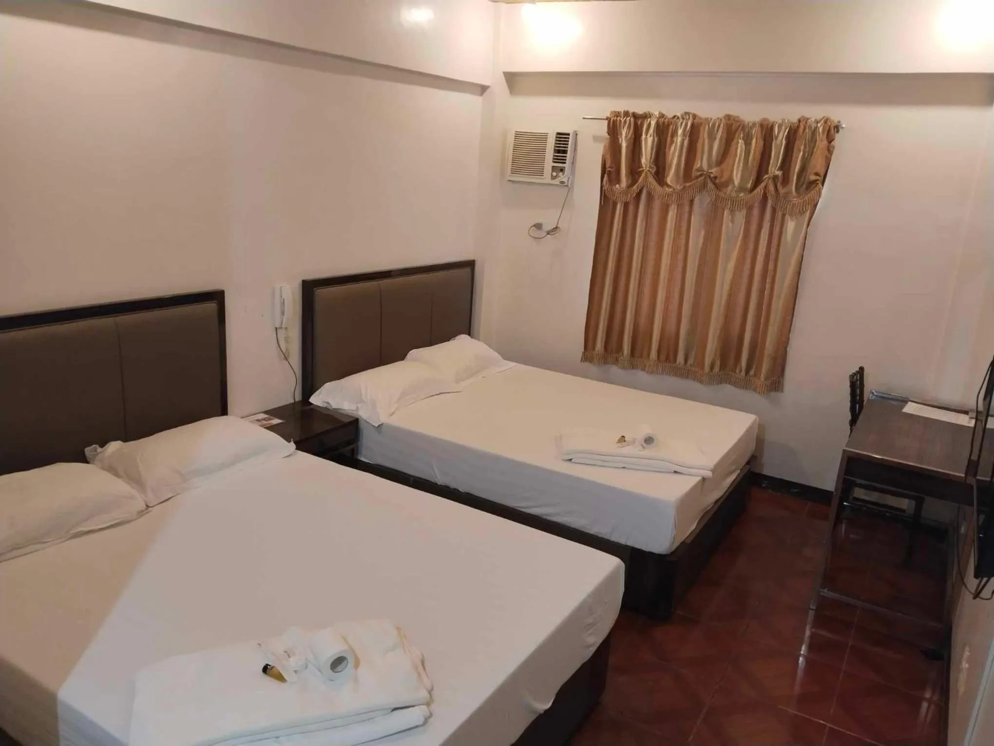 Bed in Meaco Royal Hotel - Malabon