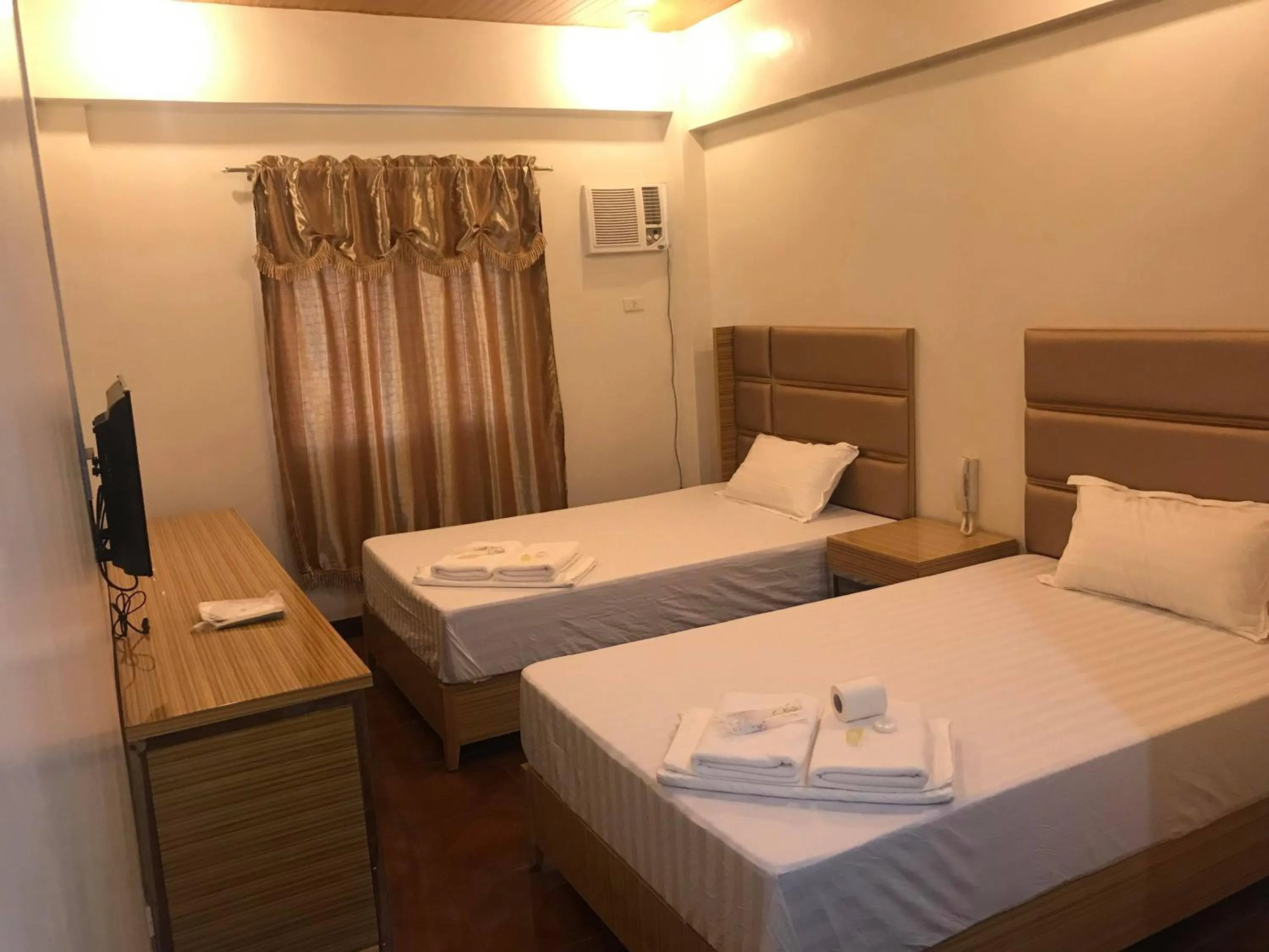 Bed in Meaco Royal Hotel - Malabon