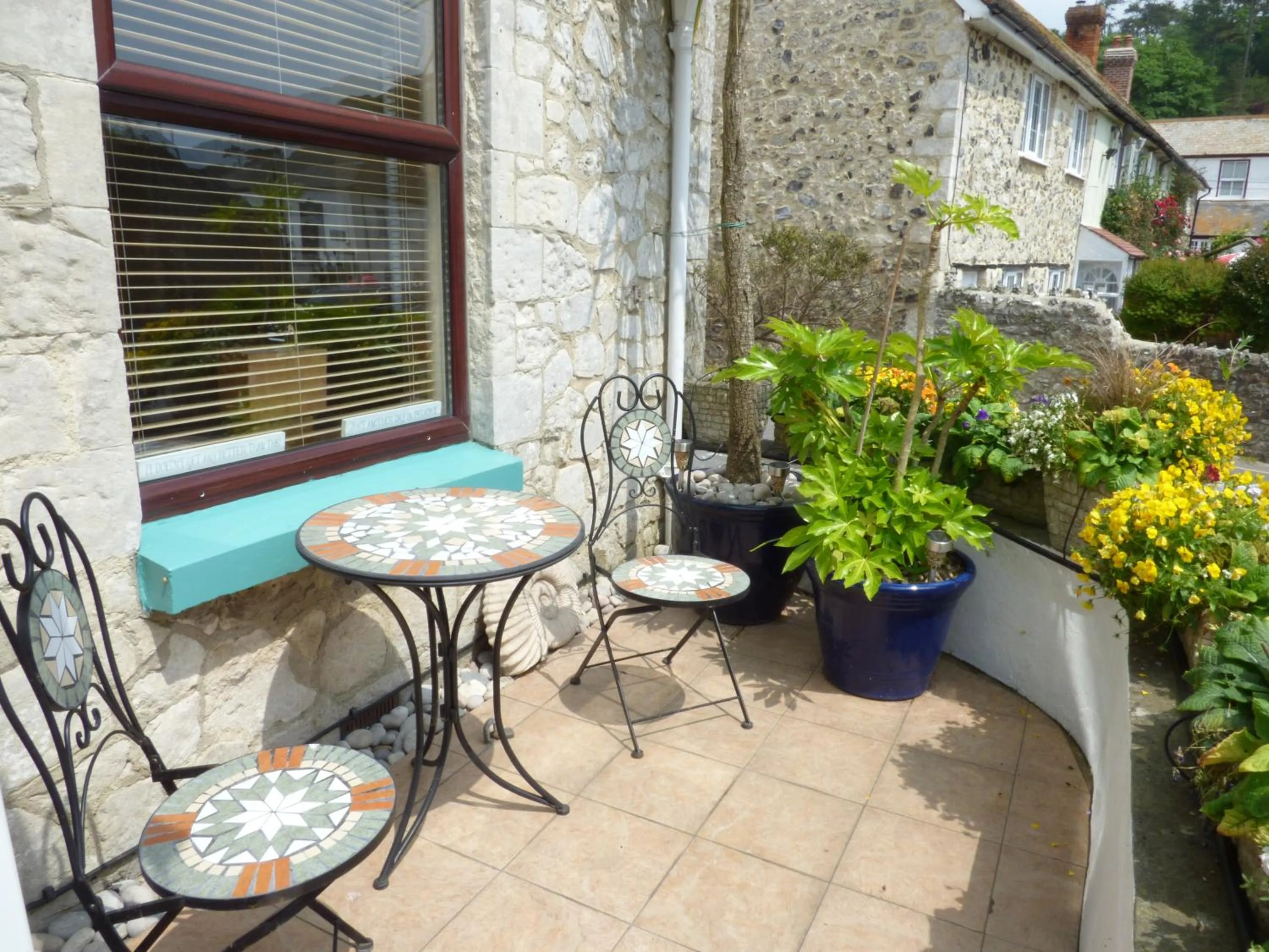 Patio in Belmont House Beer - Adults Only - Free Parking