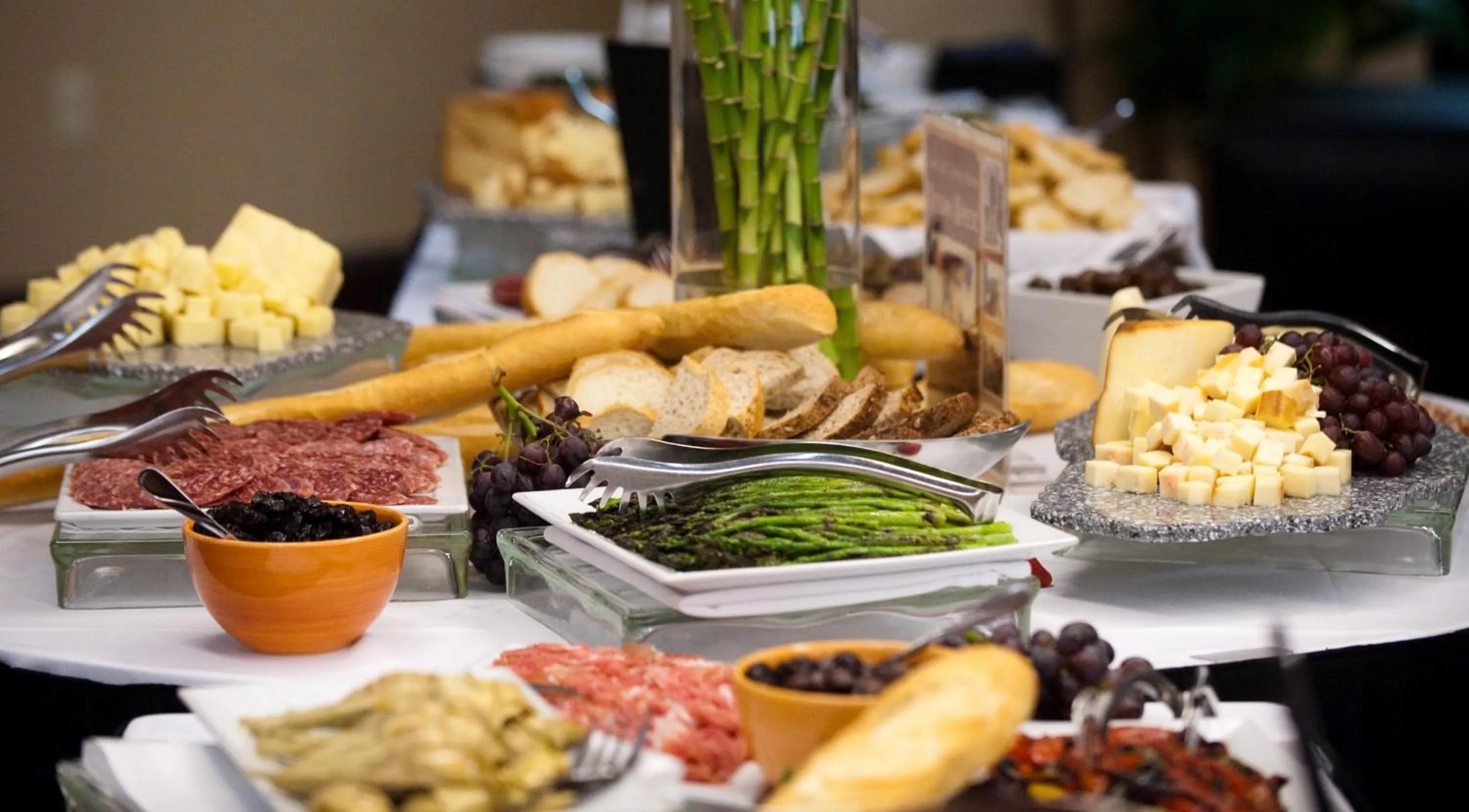 Meeting/conference room in DoubleTree by Hilton Hotel & Suites Pittsburgh Downtown