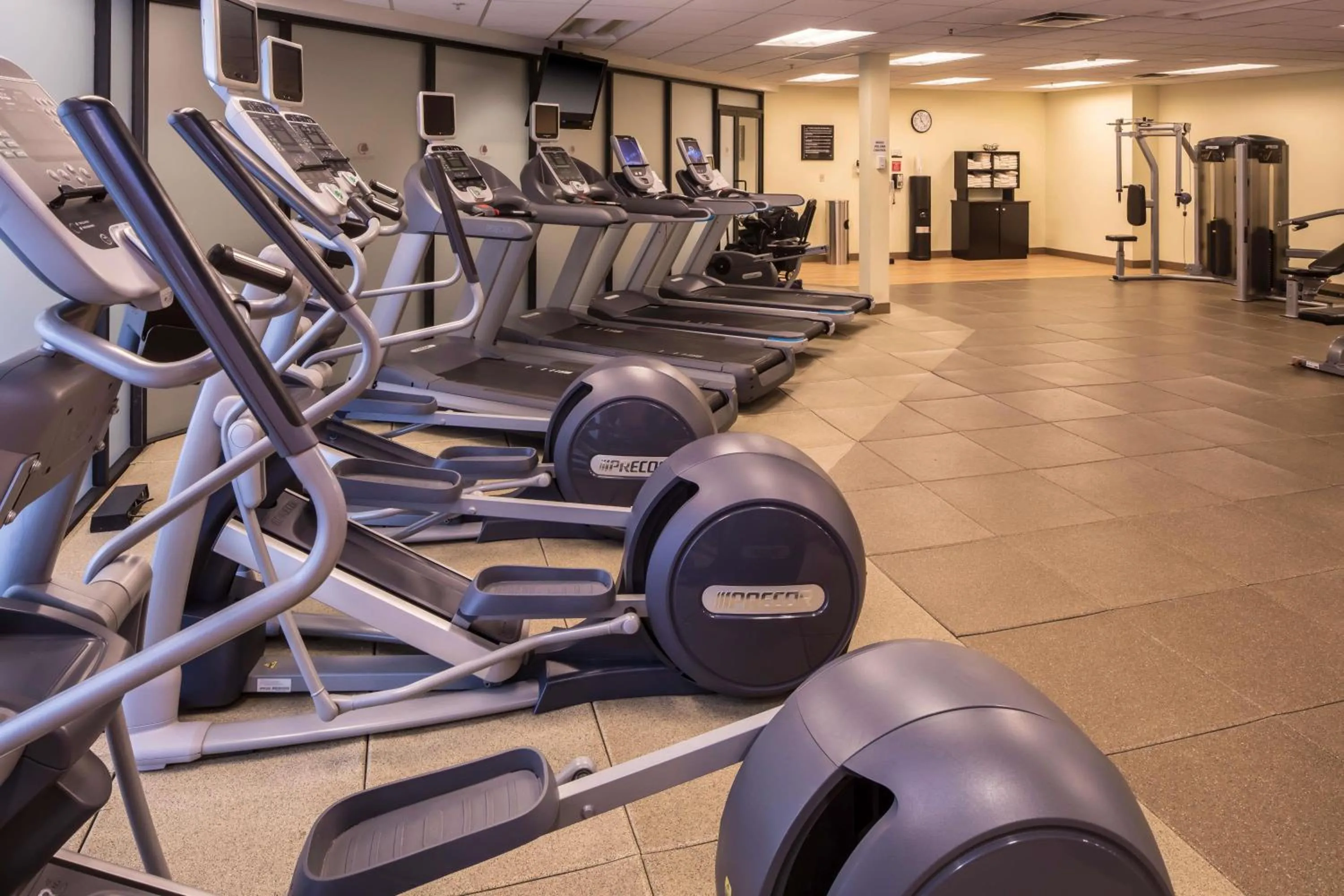 Fitness centre/facilities in DoubleTree by Hilton Hotel & Suites Pittsburgh Downtown