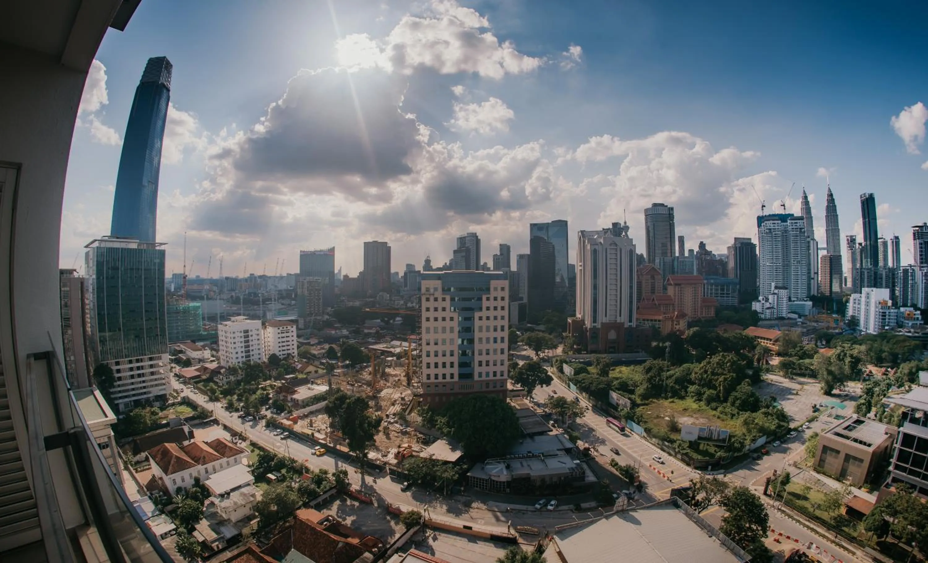 City view in Rex Ollie @ 231 TR Suite