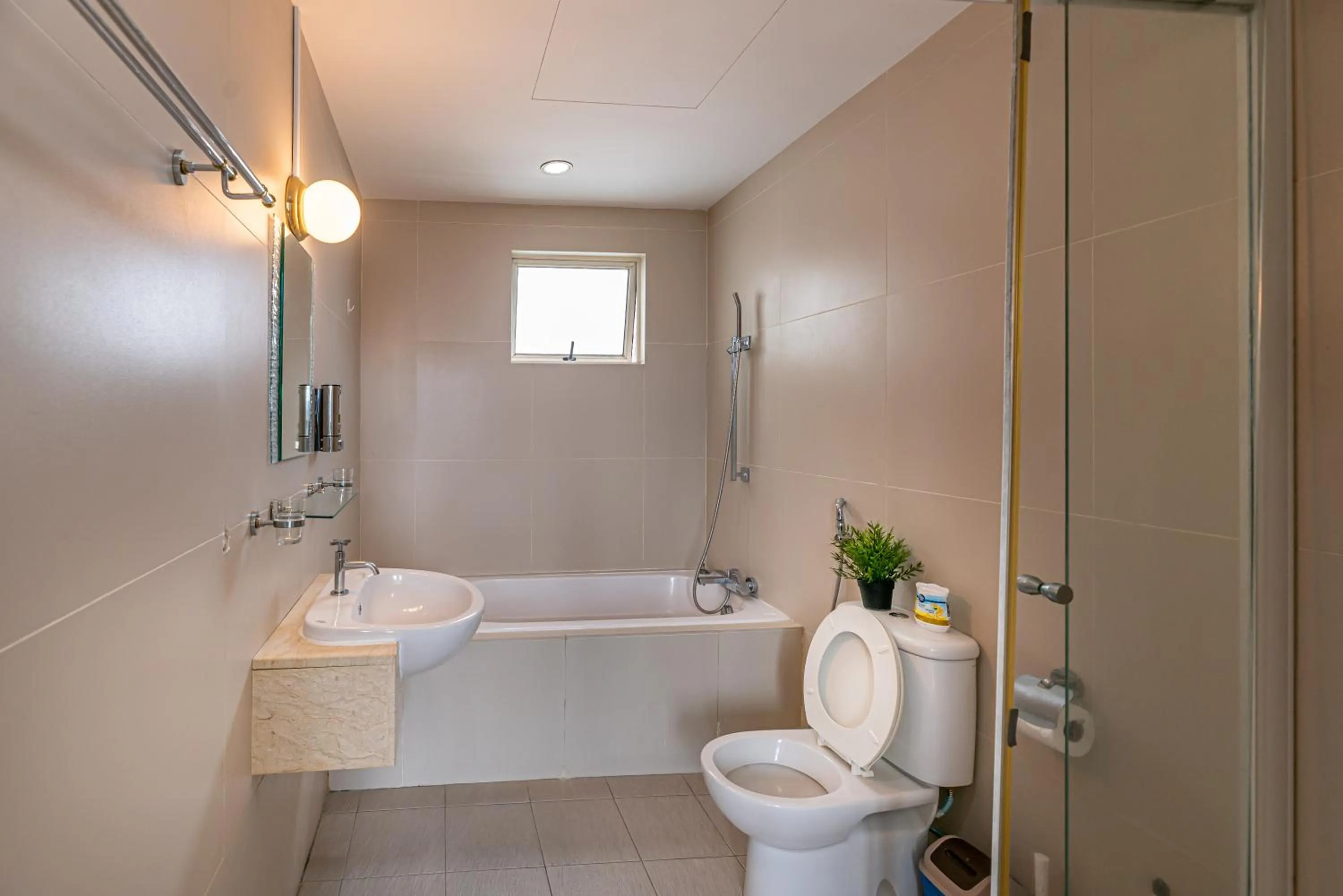 Bathroom in Rex Ollie @ 231 TR Suite