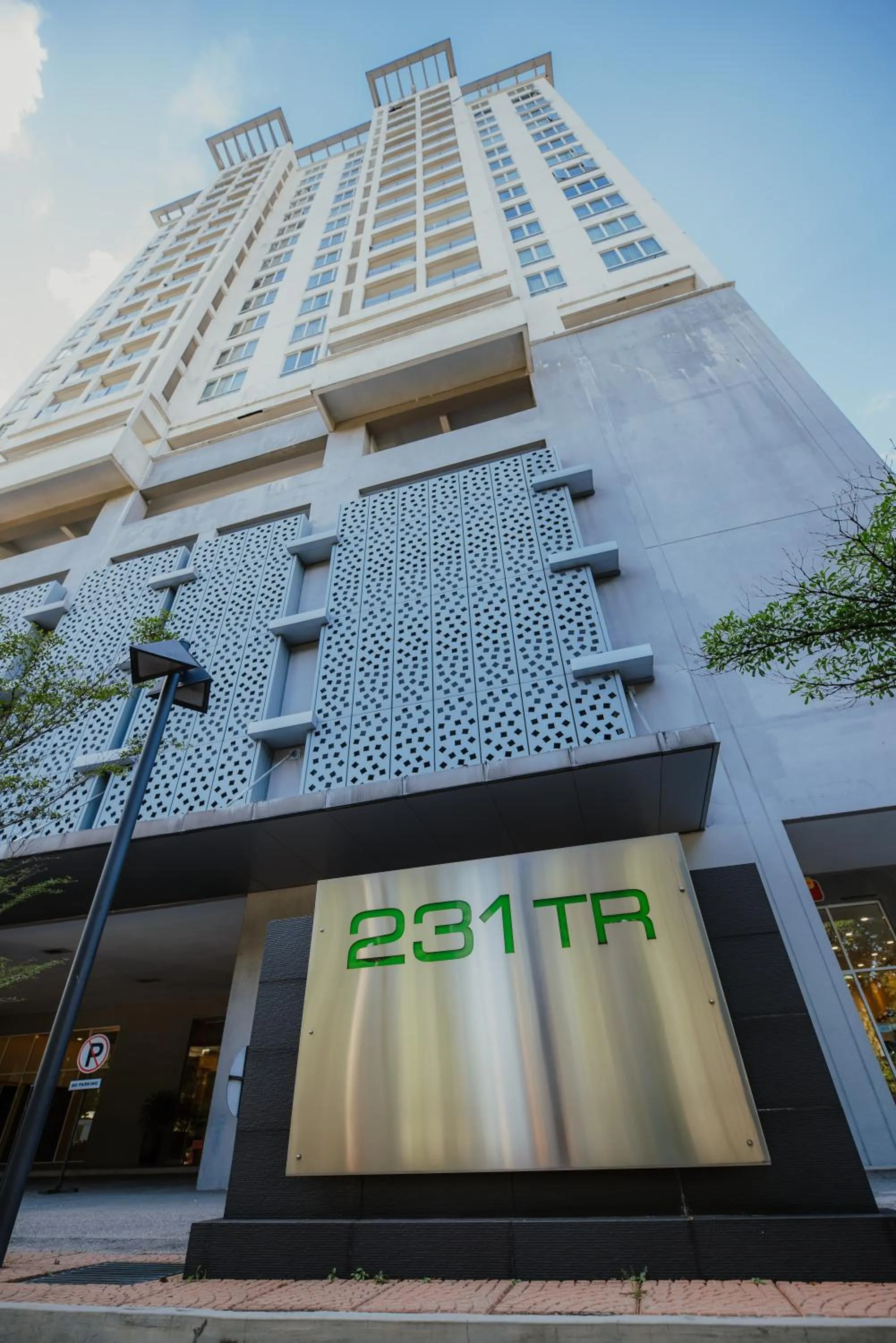 Facade/entrance in Rex Ollie @ 231 TR Suite