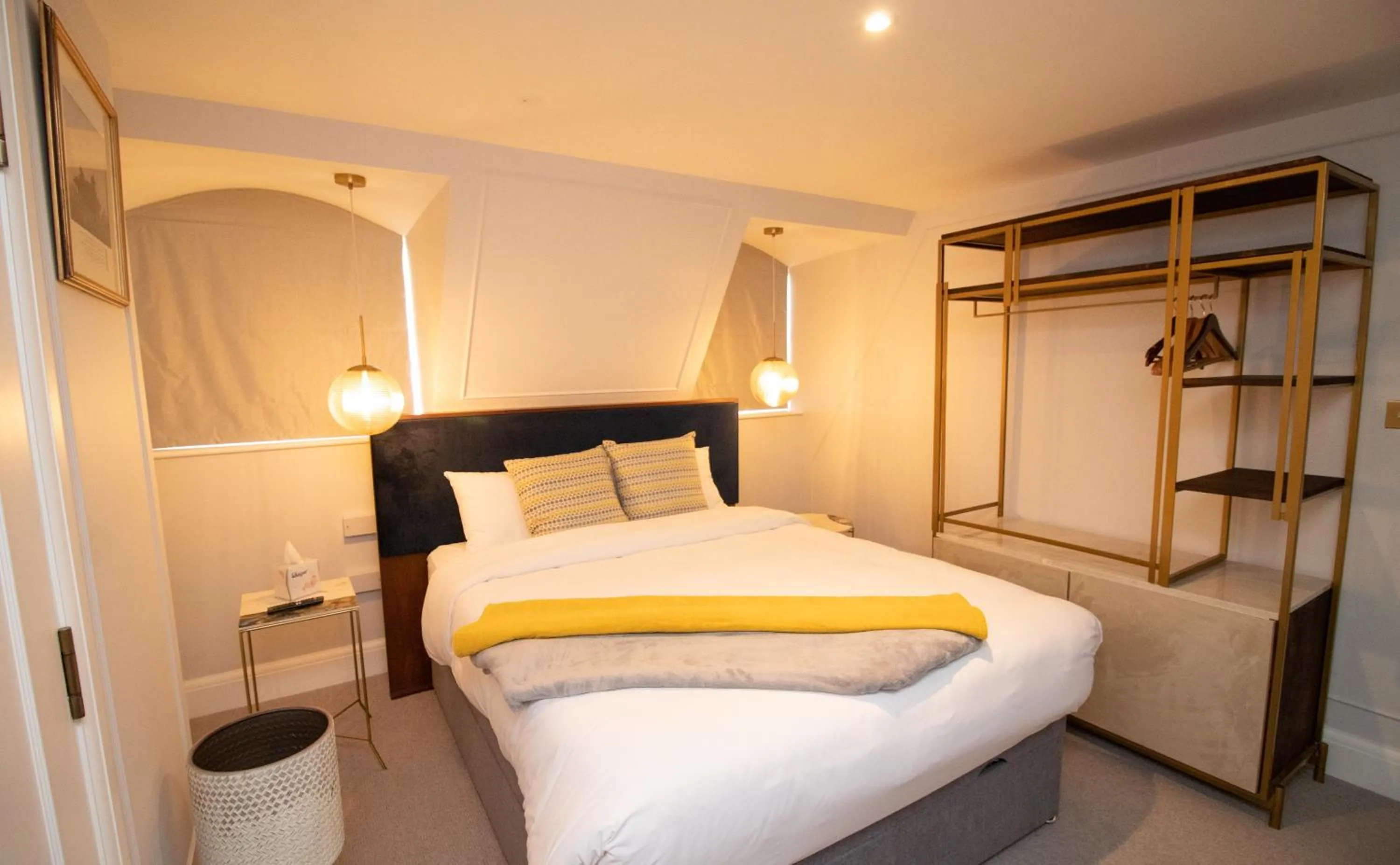 Bed in Three Falcons