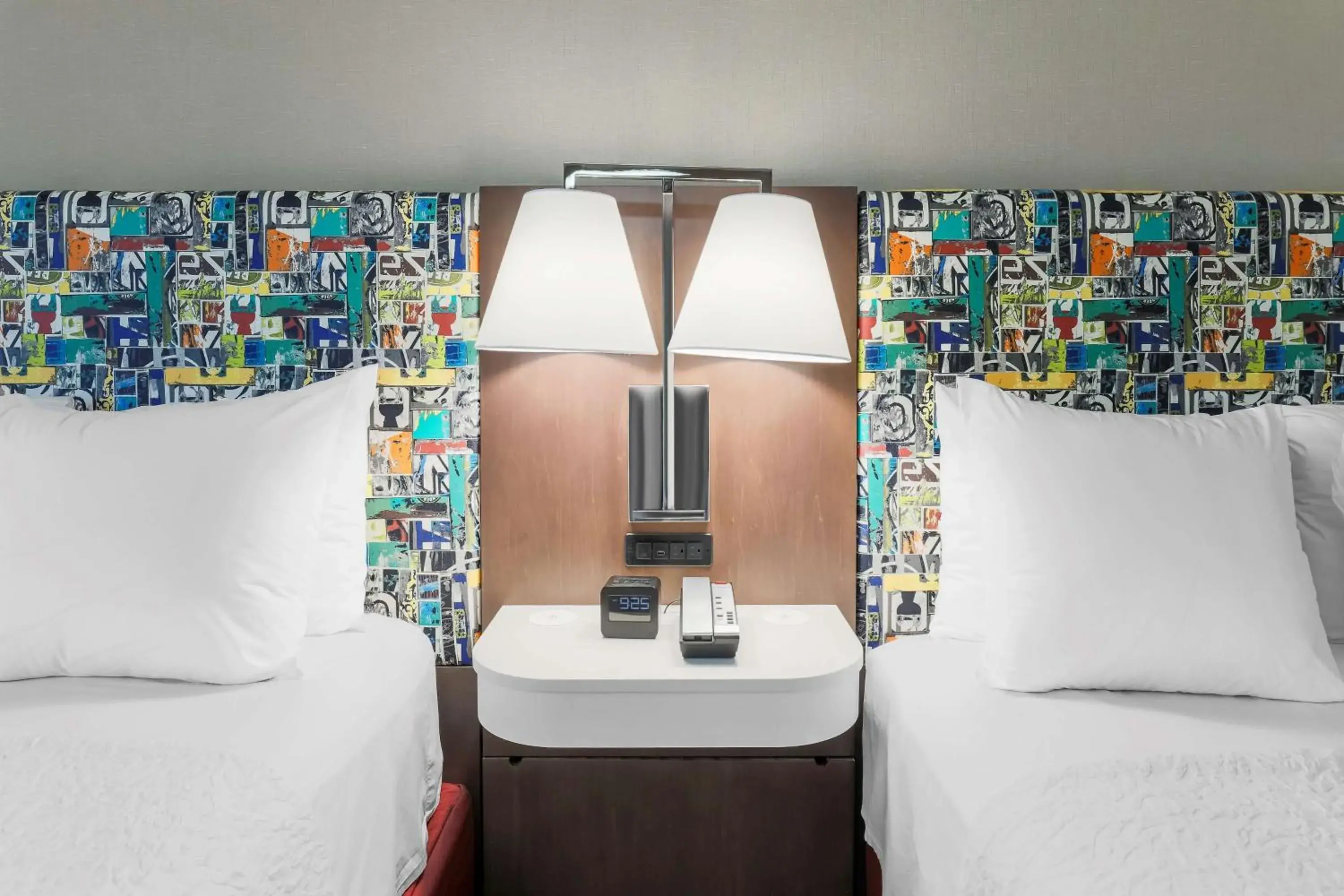 Queen Room with Two Queen Beds - Mobility and Hearing Access/Non-Smoking in Hampton Inn & Suites Pittsburgh Downtown Queen Room with Two Queen Beds - Mobility and Hearing Access/Non-Smoking in Hampton Inn & Suites Pittsburgh Downtown