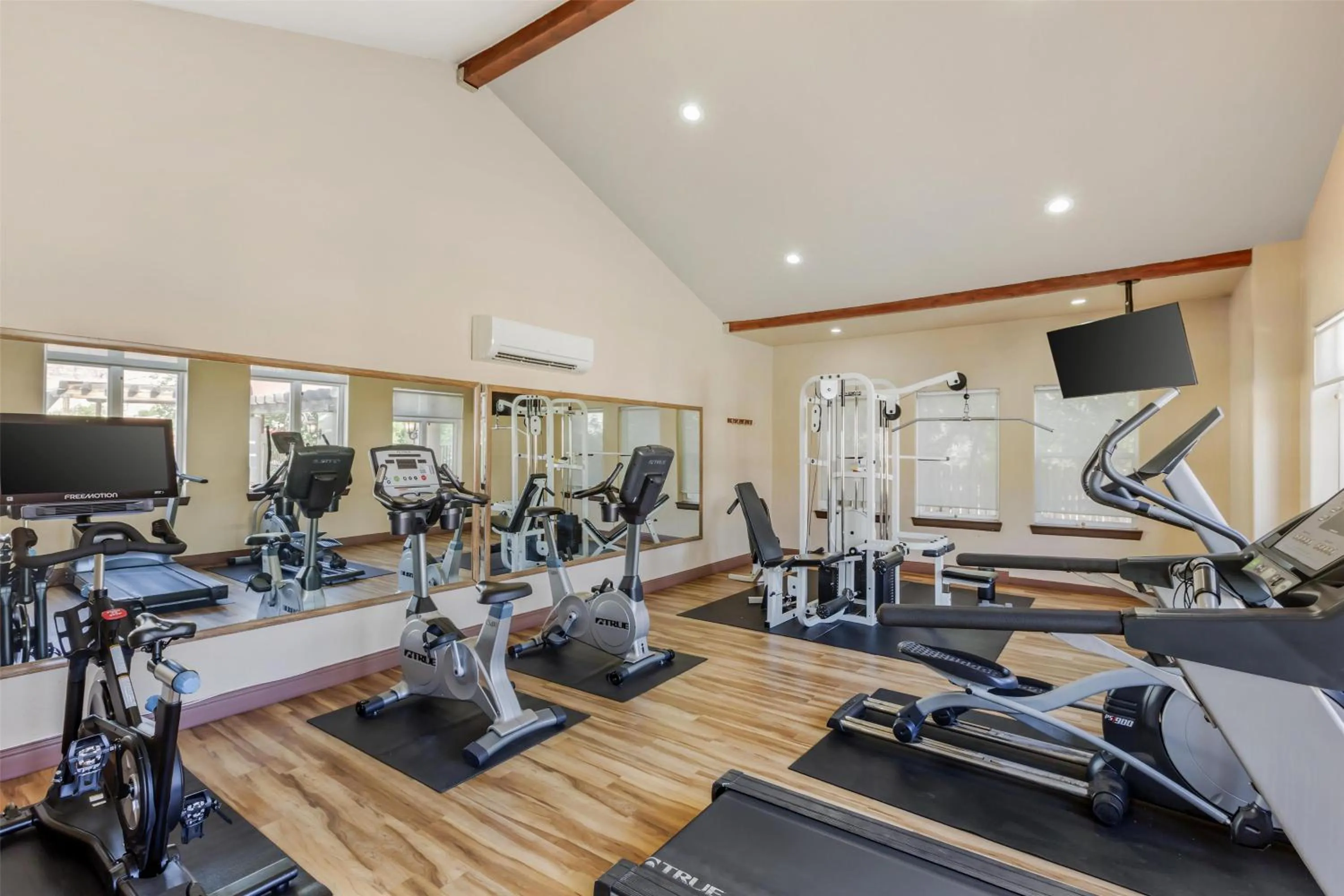 Fitness centre/facilities in Best Western Plus Greenwell Inn