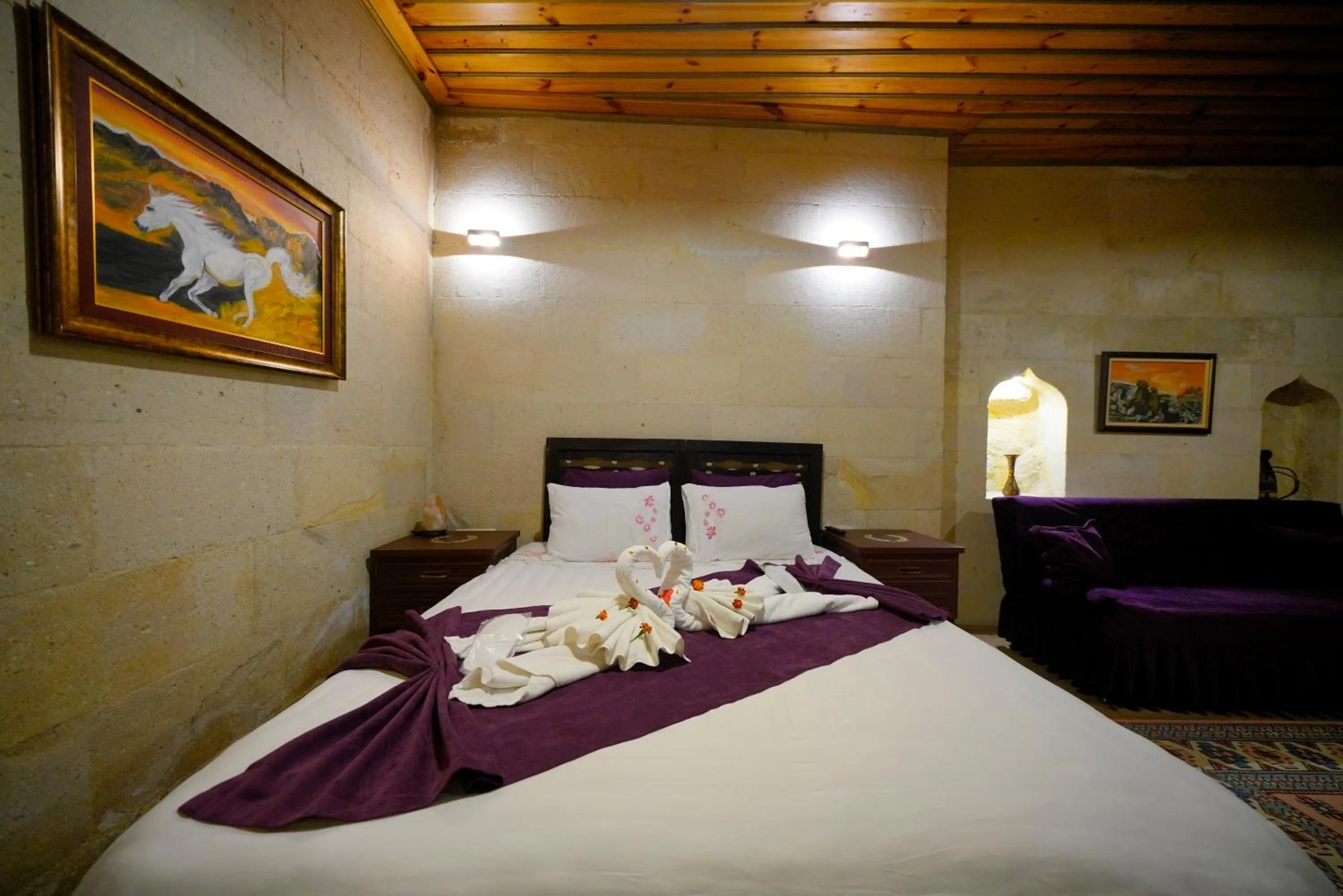 Bed in Antik Cave House