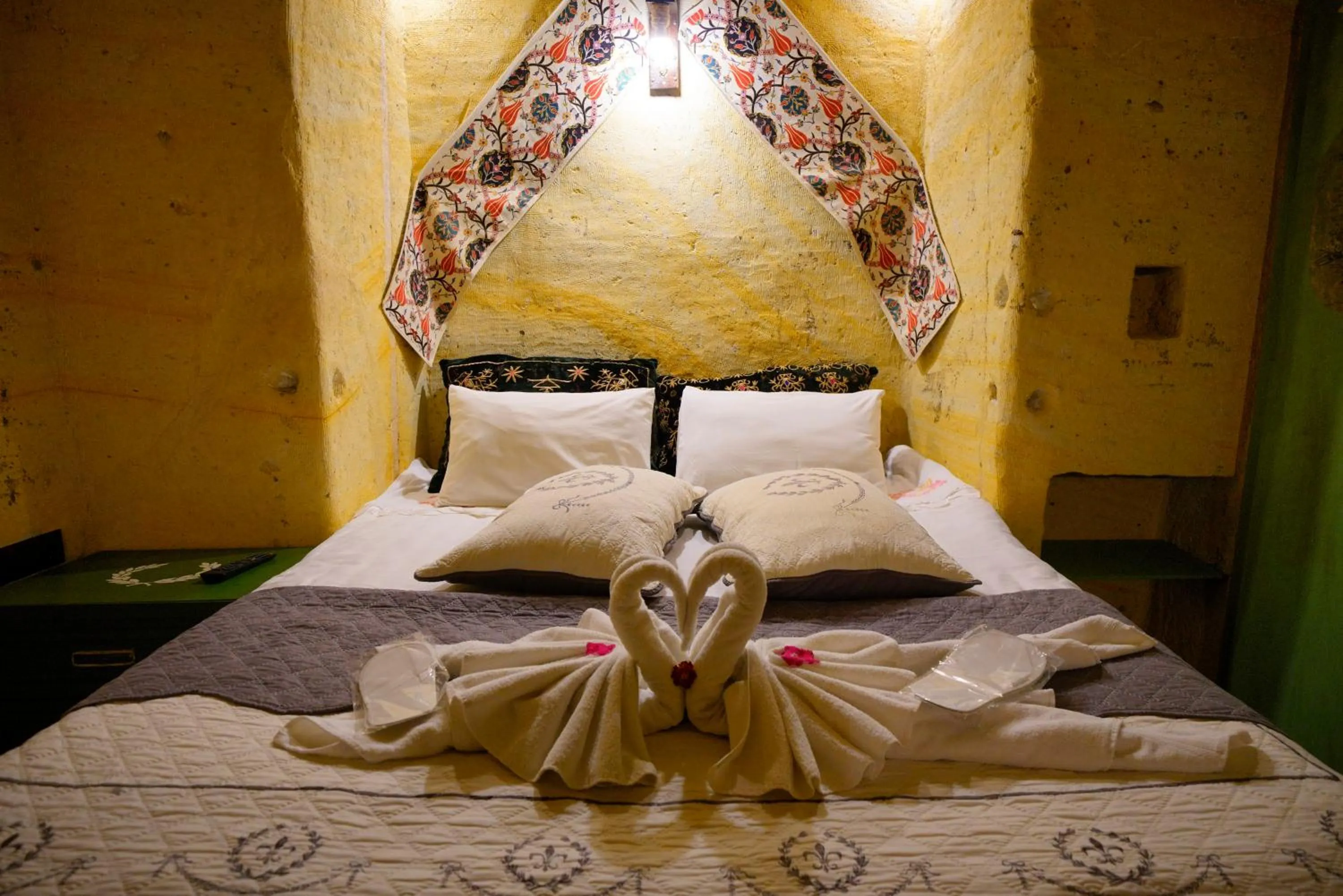 Bed in Antik Cave House