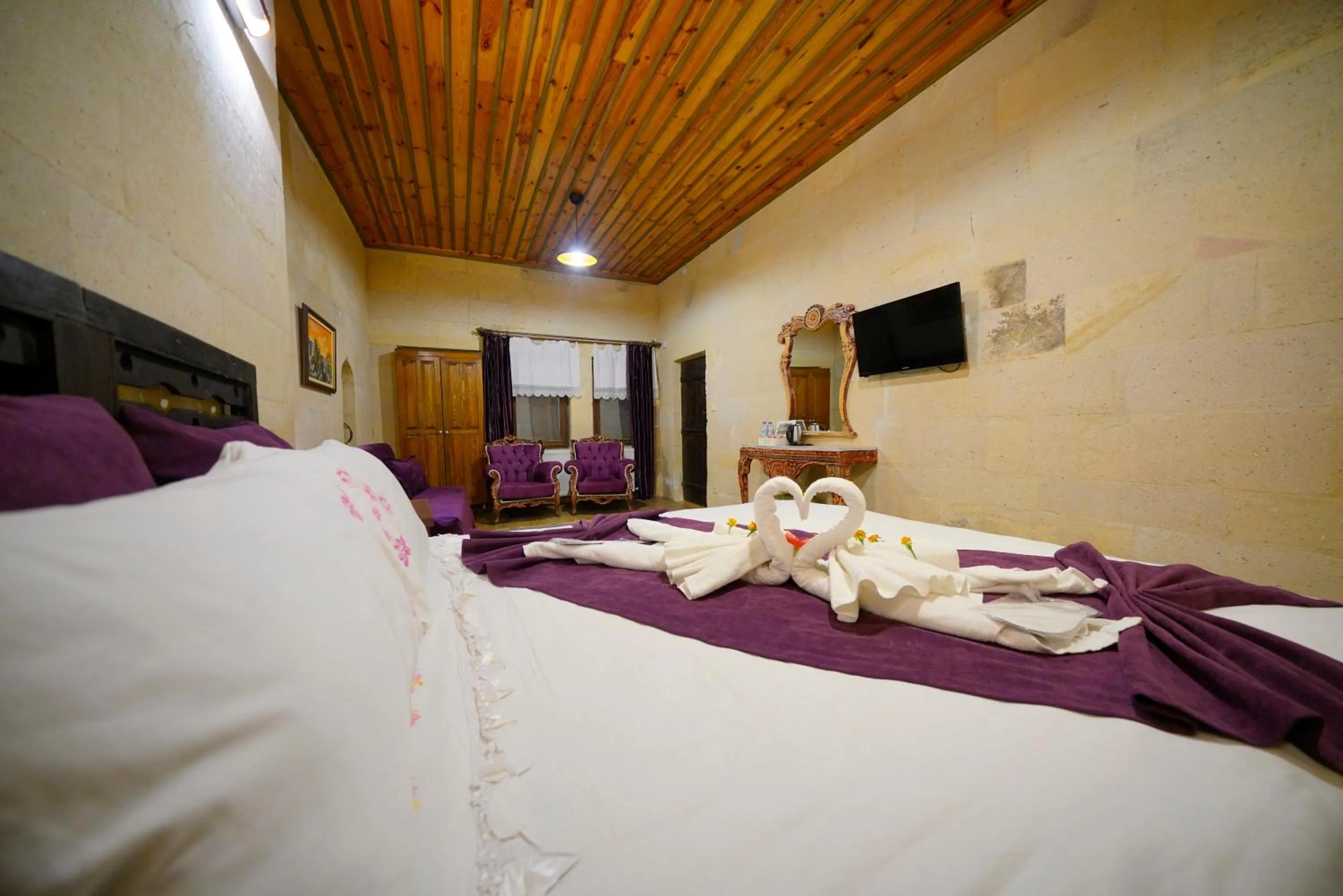 Bed in Antik Cave House