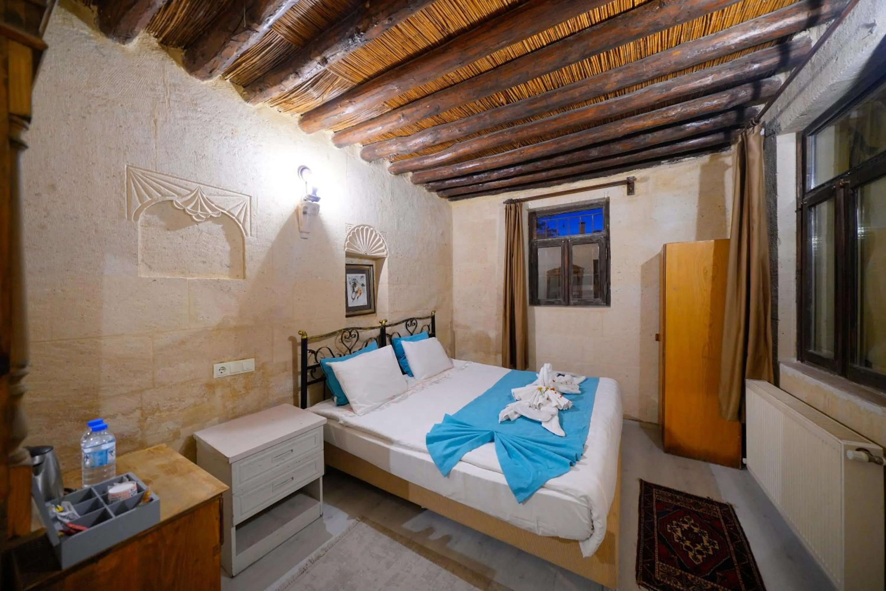 Bed in Antik Cave House