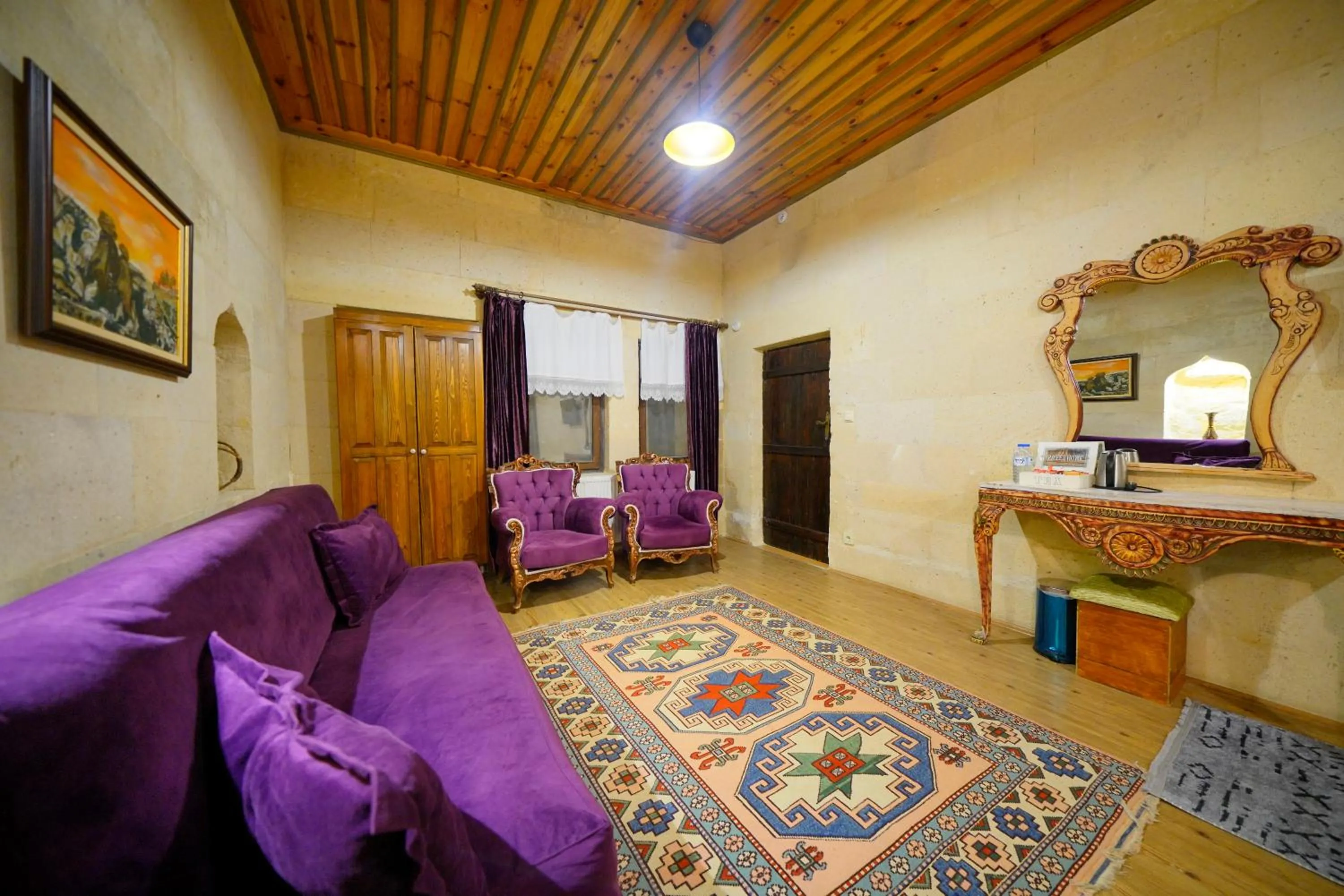 Living room in Antik Cave House