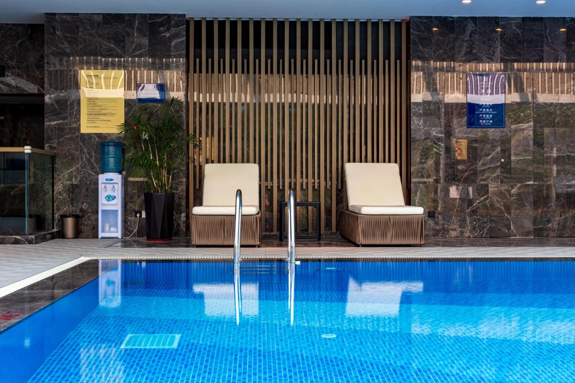 Swimming pool in Wanda Realm Heshan