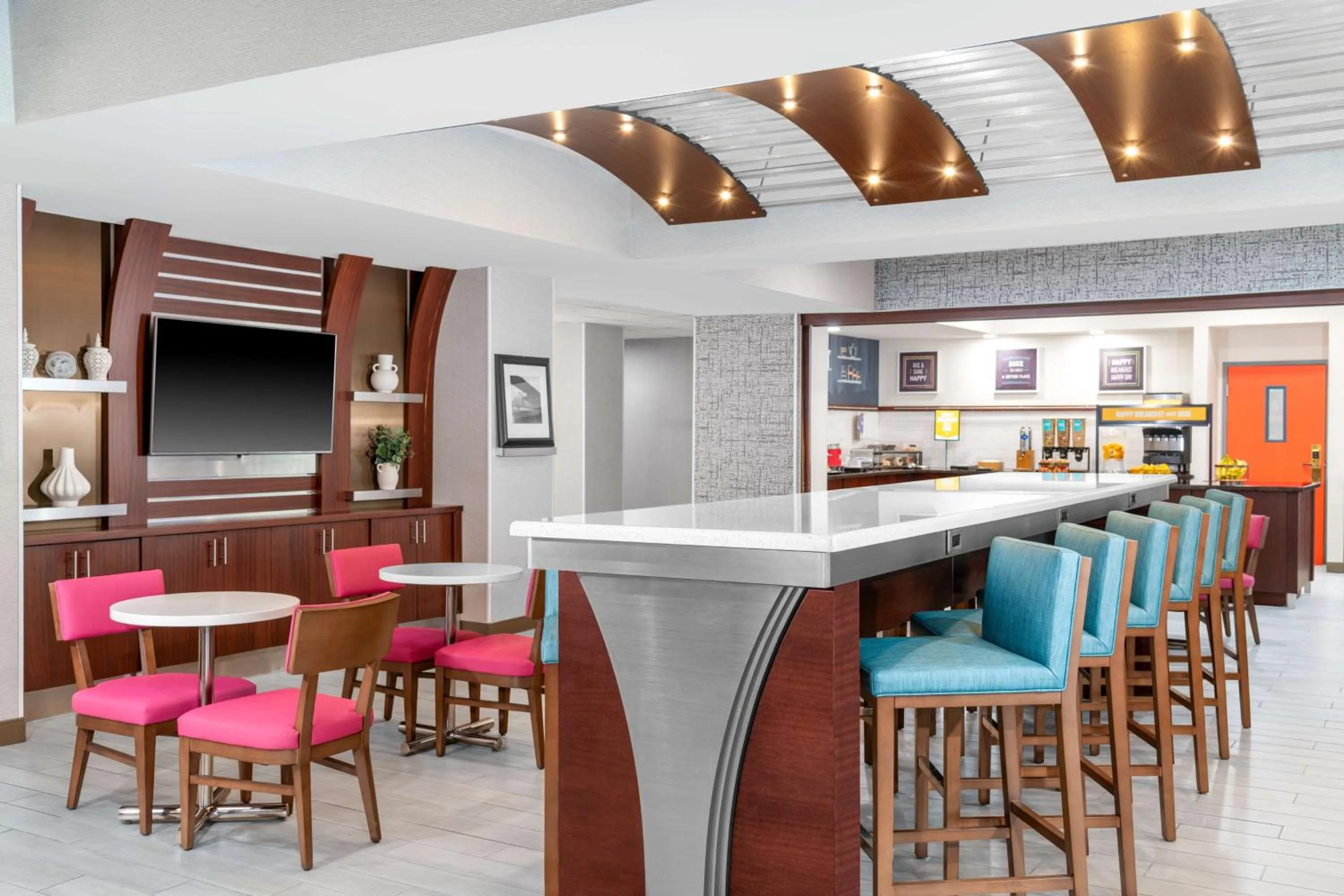 Breakfast in Hampton Inn & Suites Sacramento-Auburn Boulevard