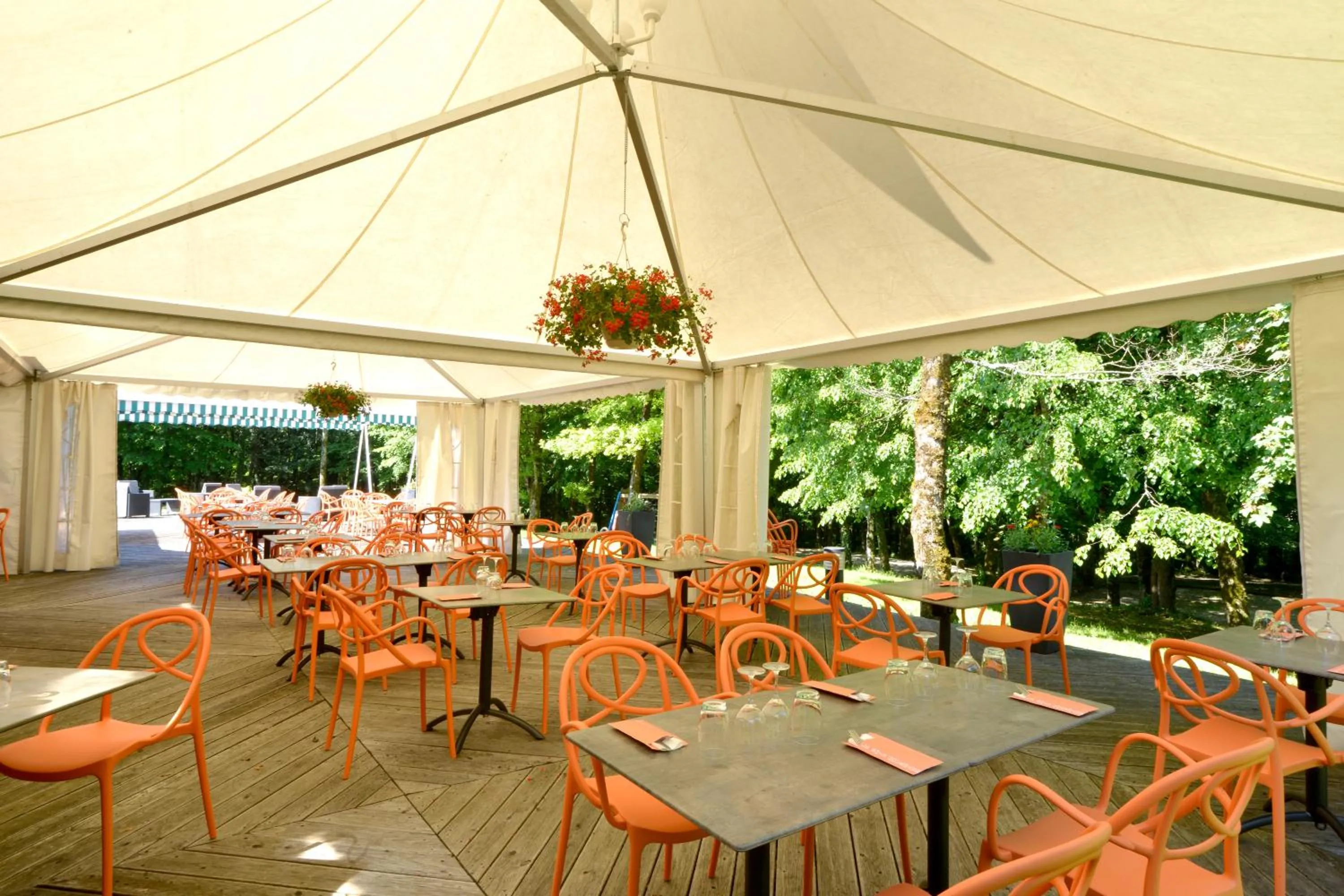 Balcony/Terrace in Le Bois Dormant-Hôtel Restaurant & Spa Logis Hôtel