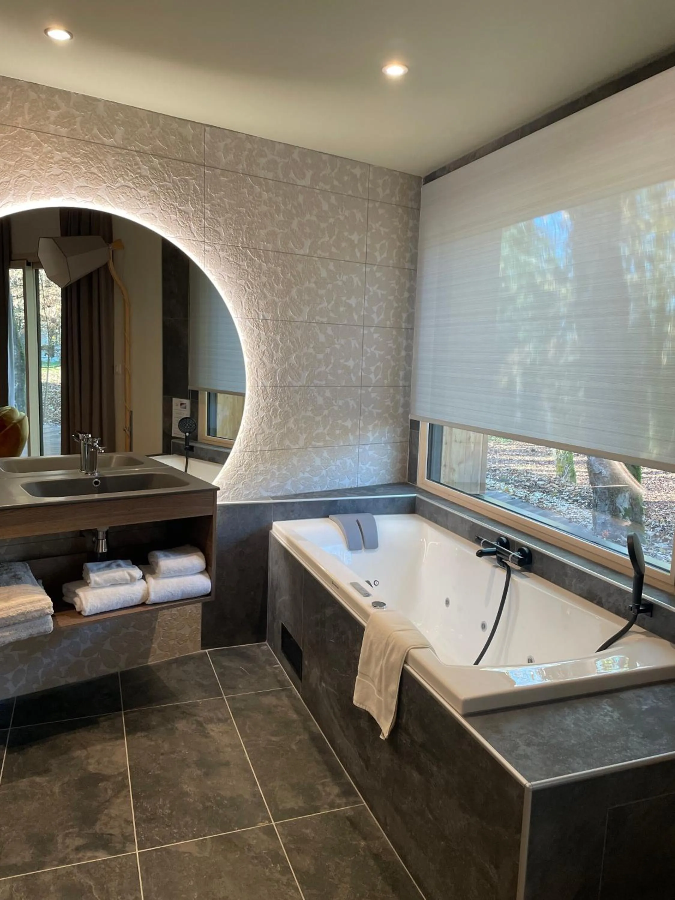 Massage in Le Bois Dormant-Hôtel Restaurant & Spa Logis Hôtel