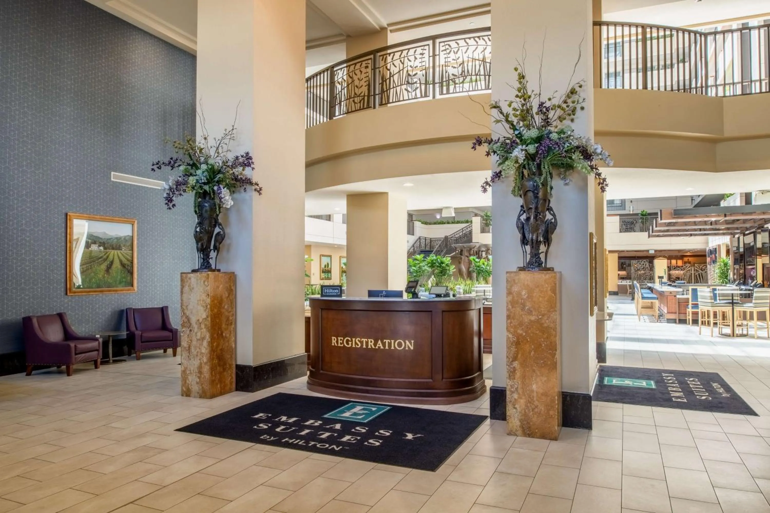 Lobby or reception in Embassy Suites by Hilton Sacramento Riverfront Promenade