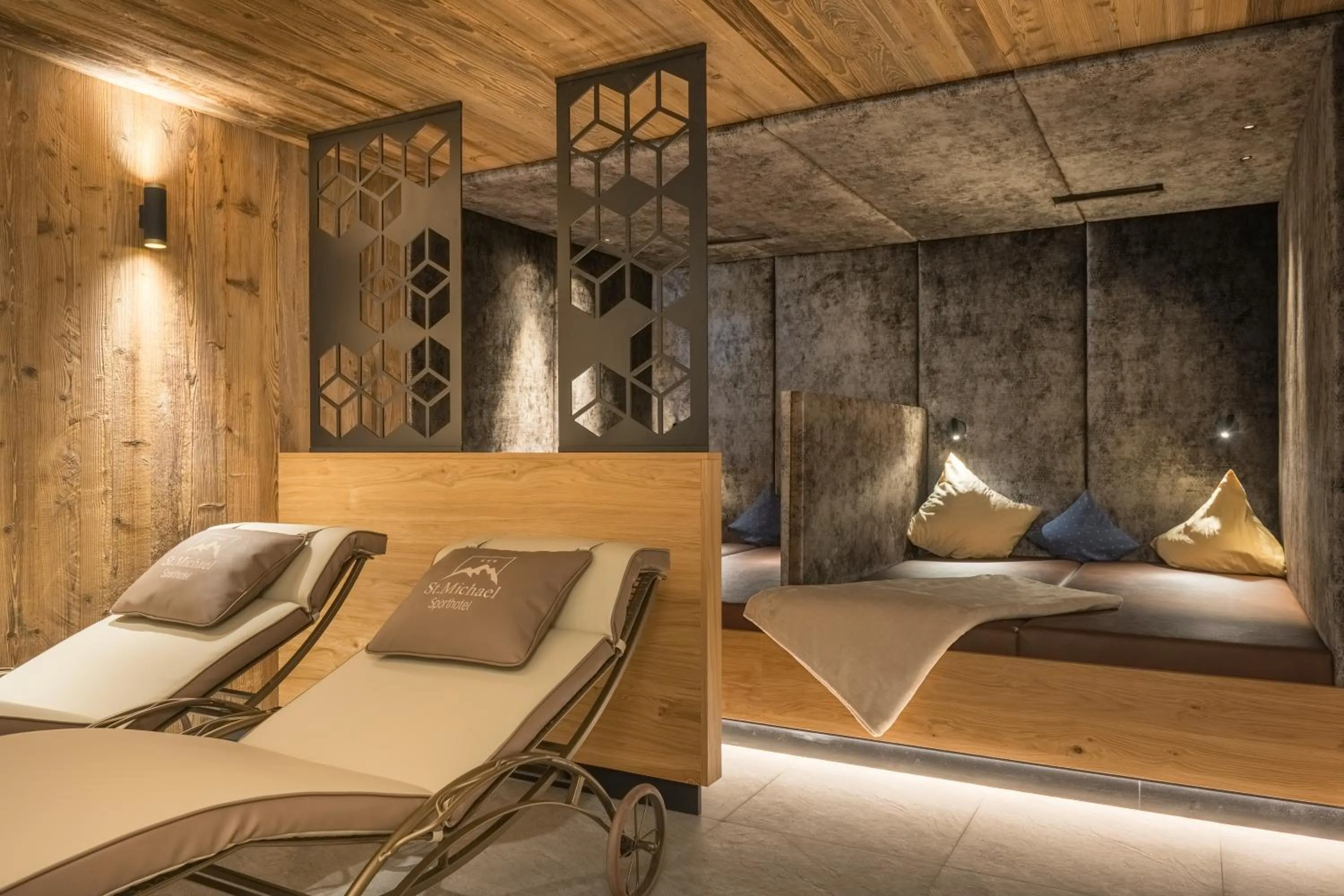 Sauna, Bed in Sporthotel St. Michael