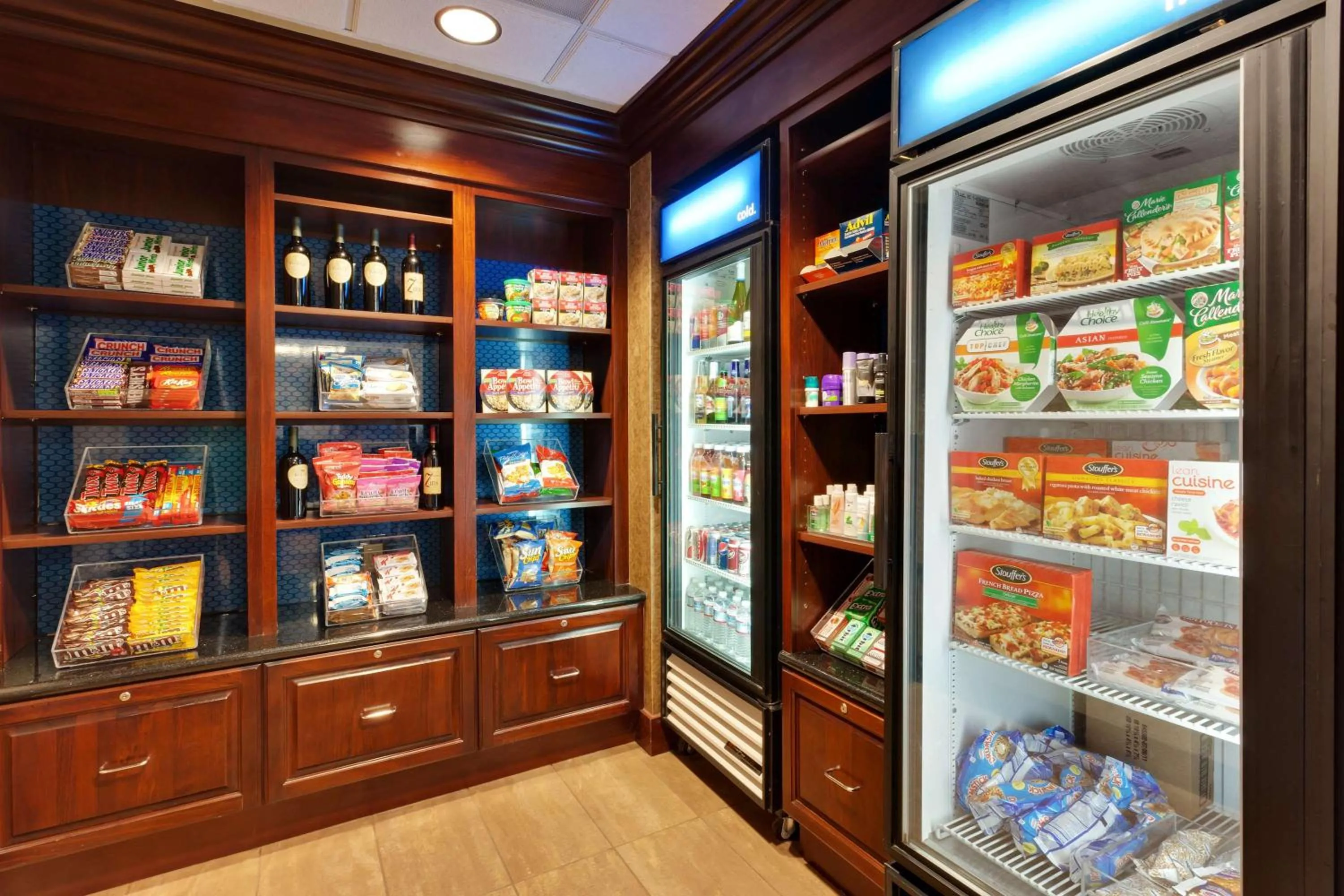 Restaurant/places to eat in Hampton Inn & Suites Sacramento-Airport-Natomas