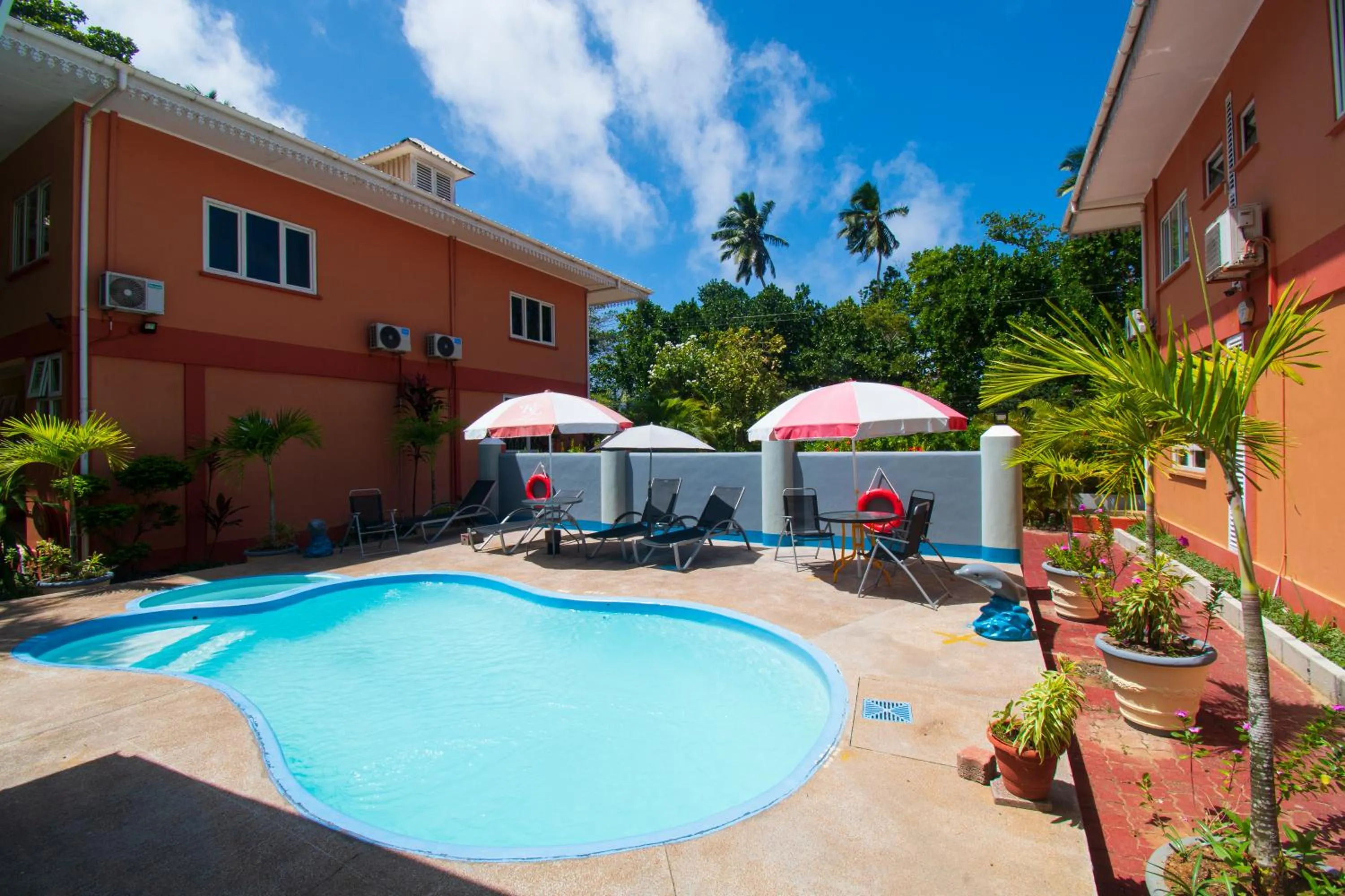 Property building in Reef Holiday Apartments