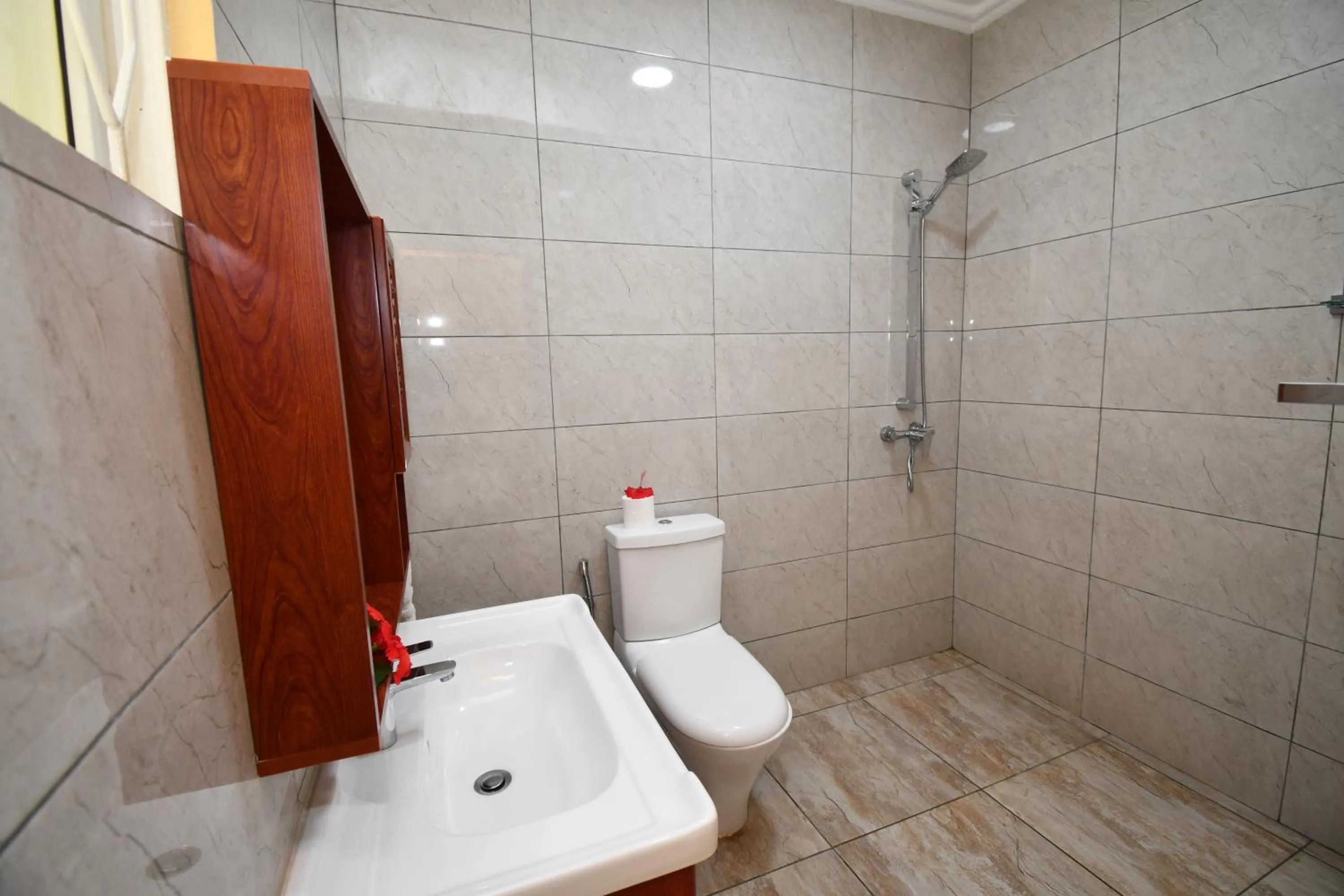 Shower in Reef Holiday Apartments