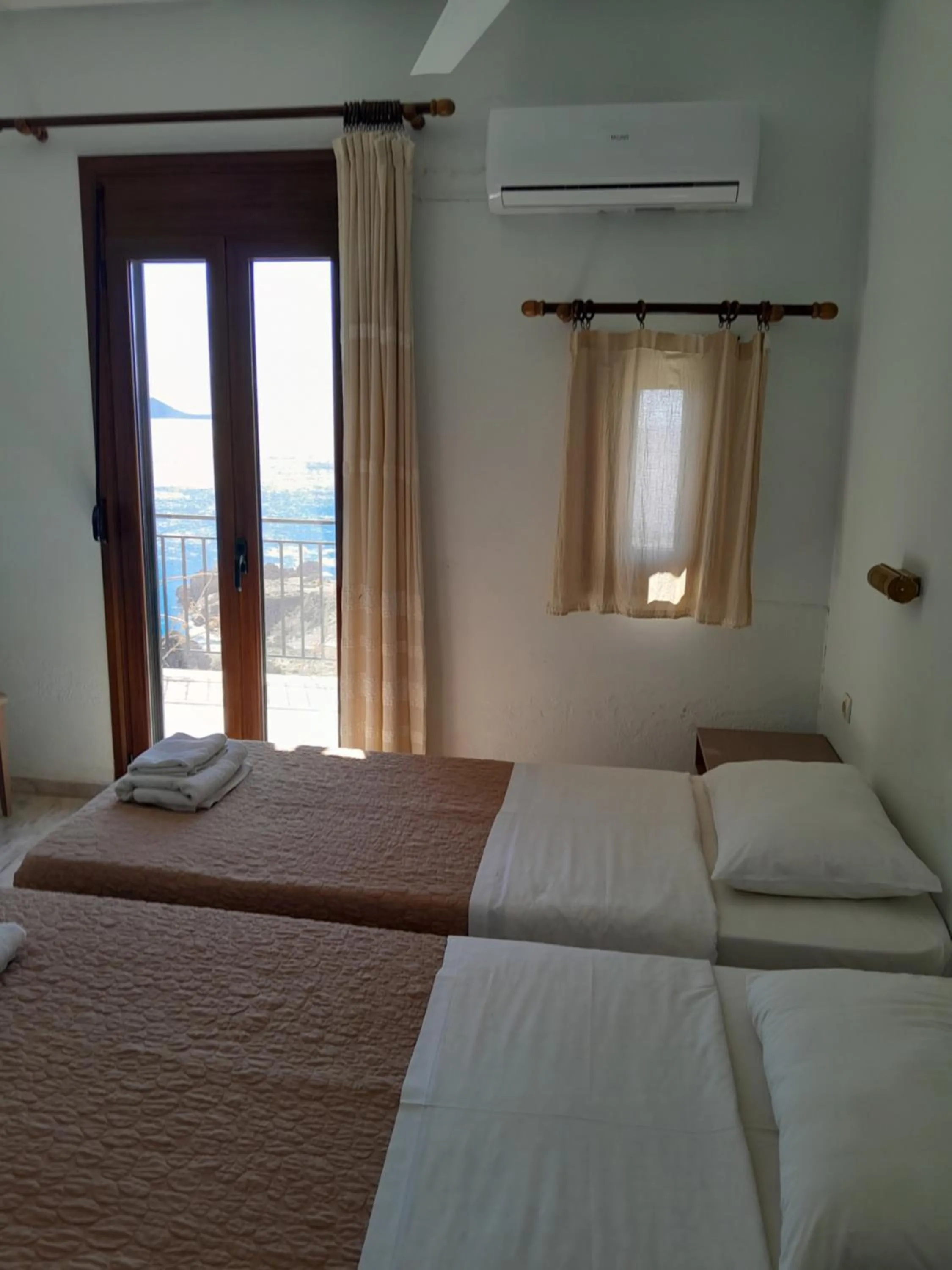 Bed in Kavos Melissa Studios