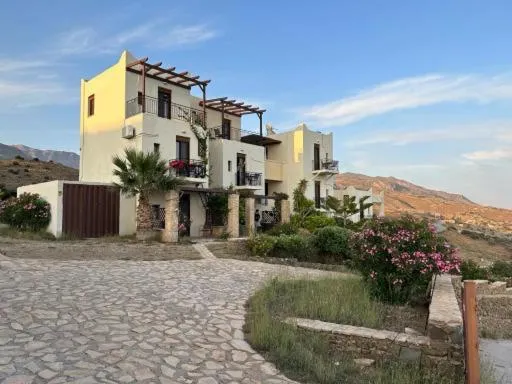 Property building in Kavos Melissa Studios