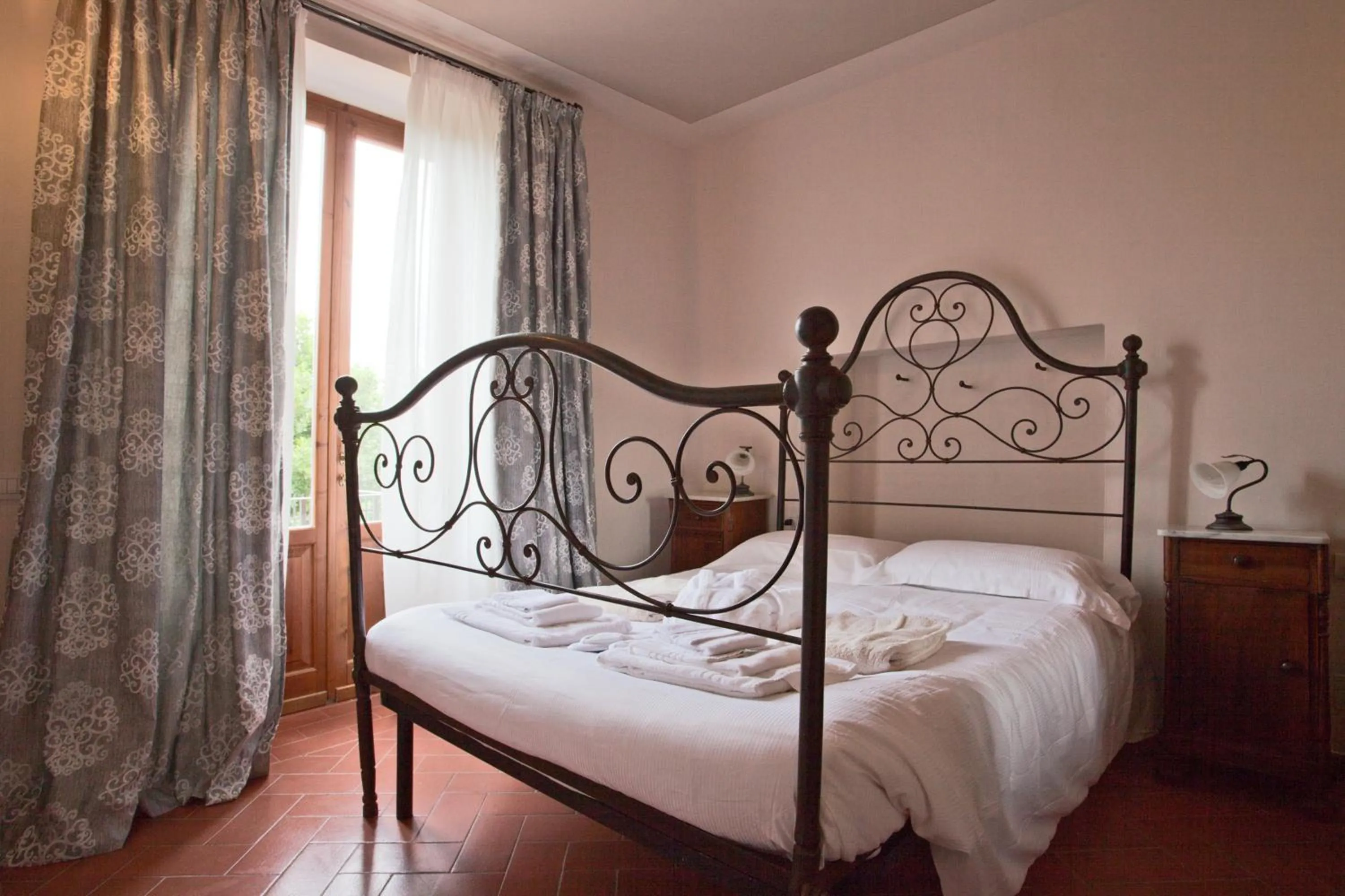 Balcony/Terrace, Bed in Relais Villa Belvedere