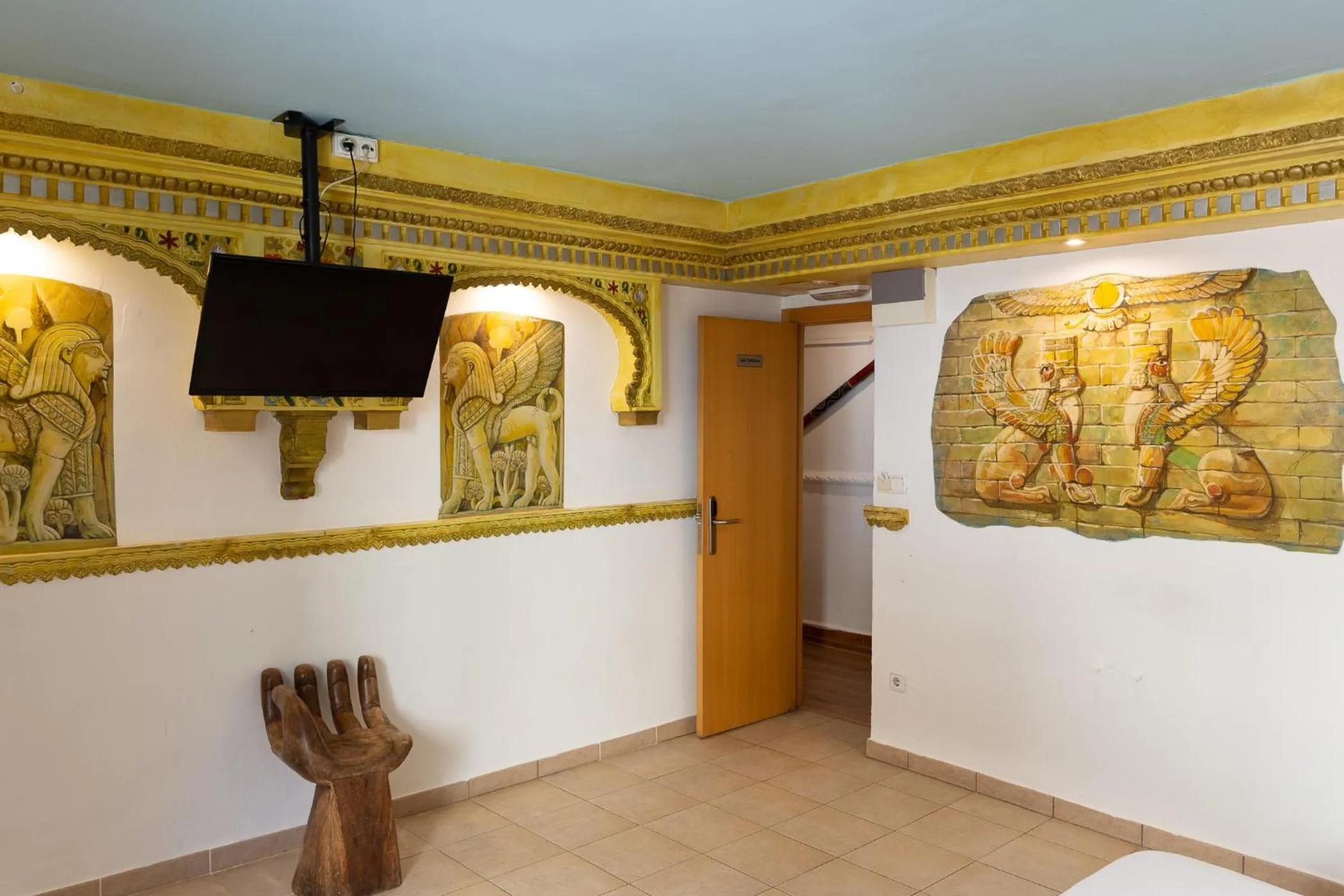 TV and multimedia in Casual Civilizaciones Valencia