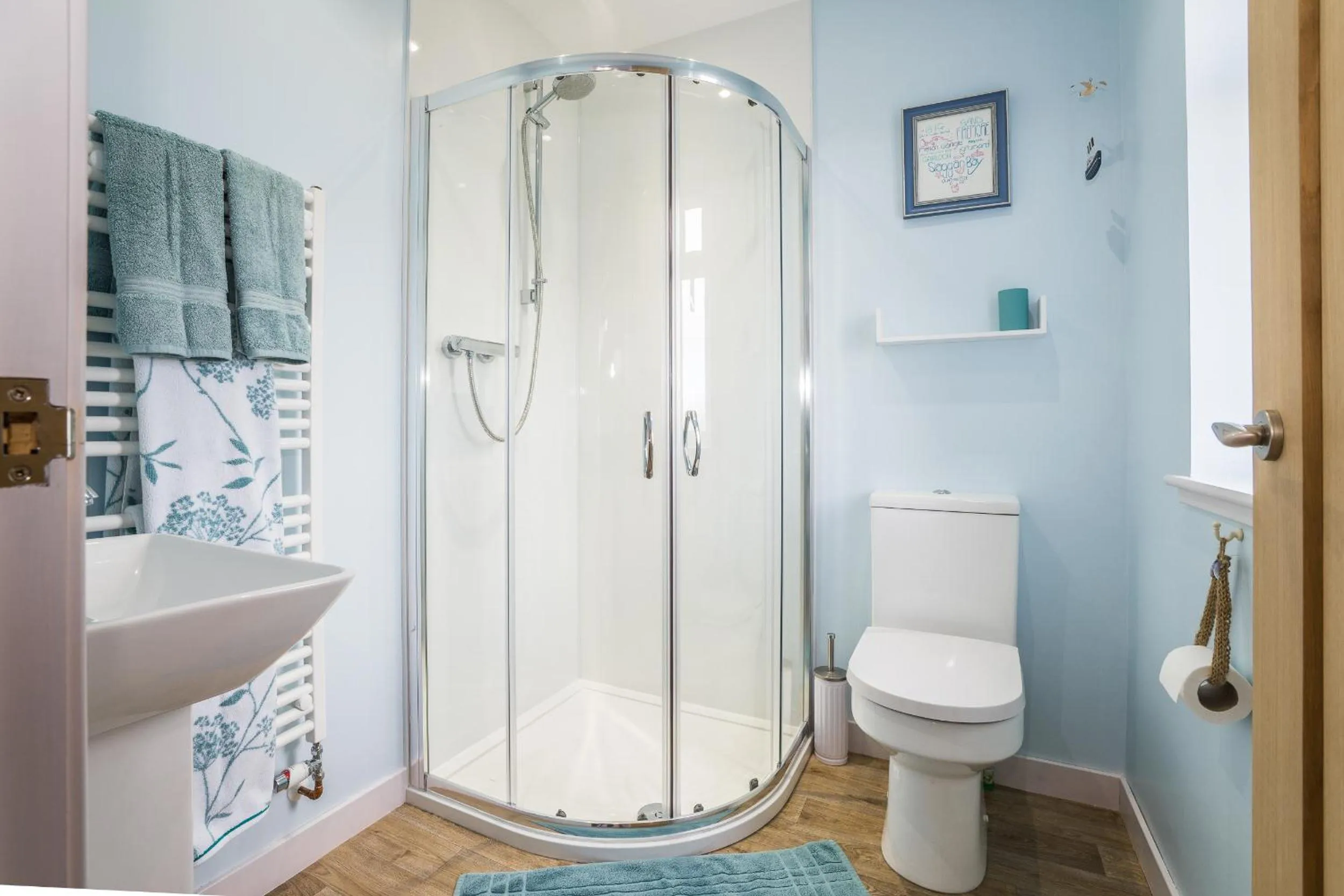 Shower in An Cois Na Mara Bed & Breakfast