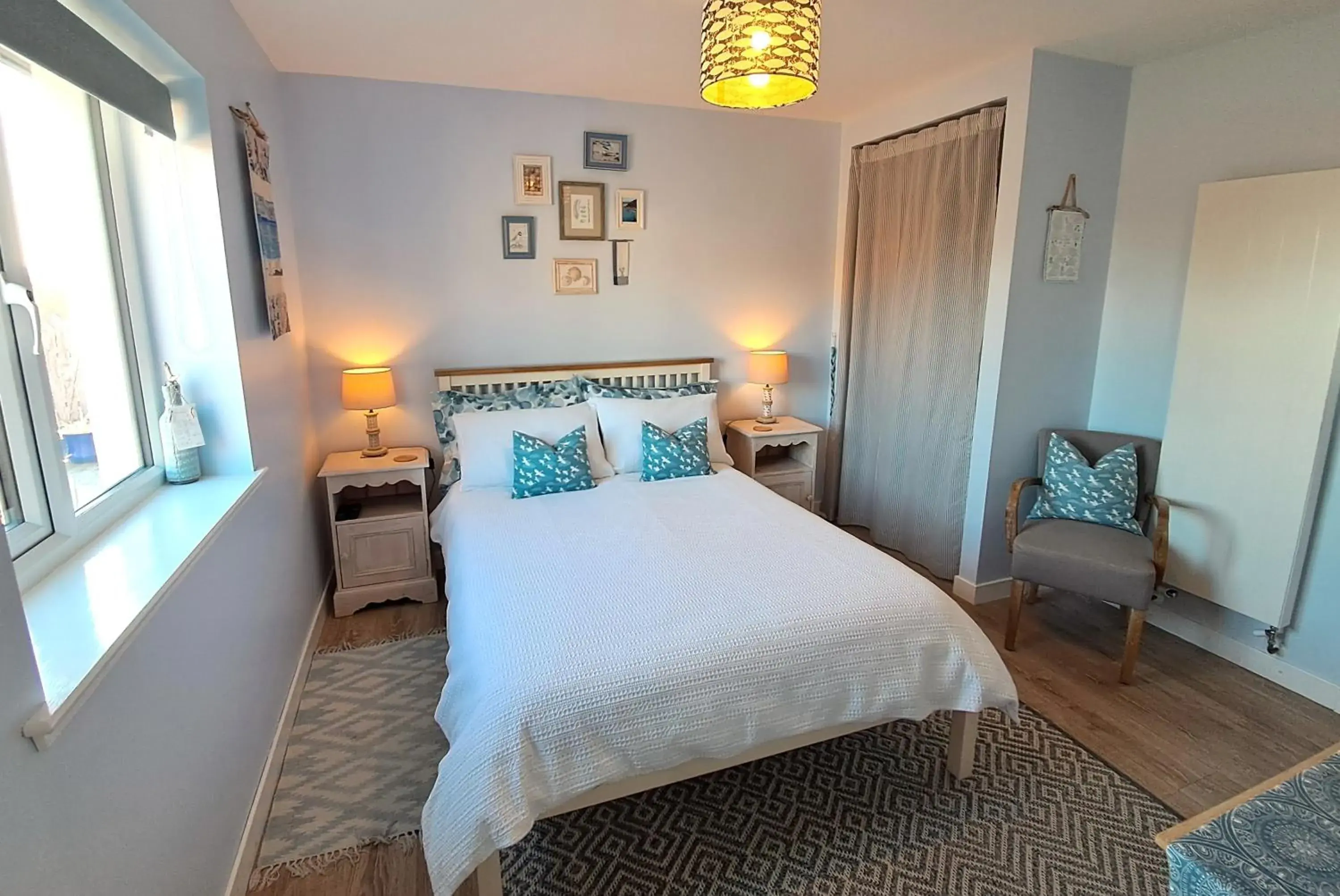 Double Room with Sea View - single occupancy in An Cois Na Mara Bed & Breakfast Double Room with Sea View - single occupancy in An Cois Na Mara Bed & Breakfast