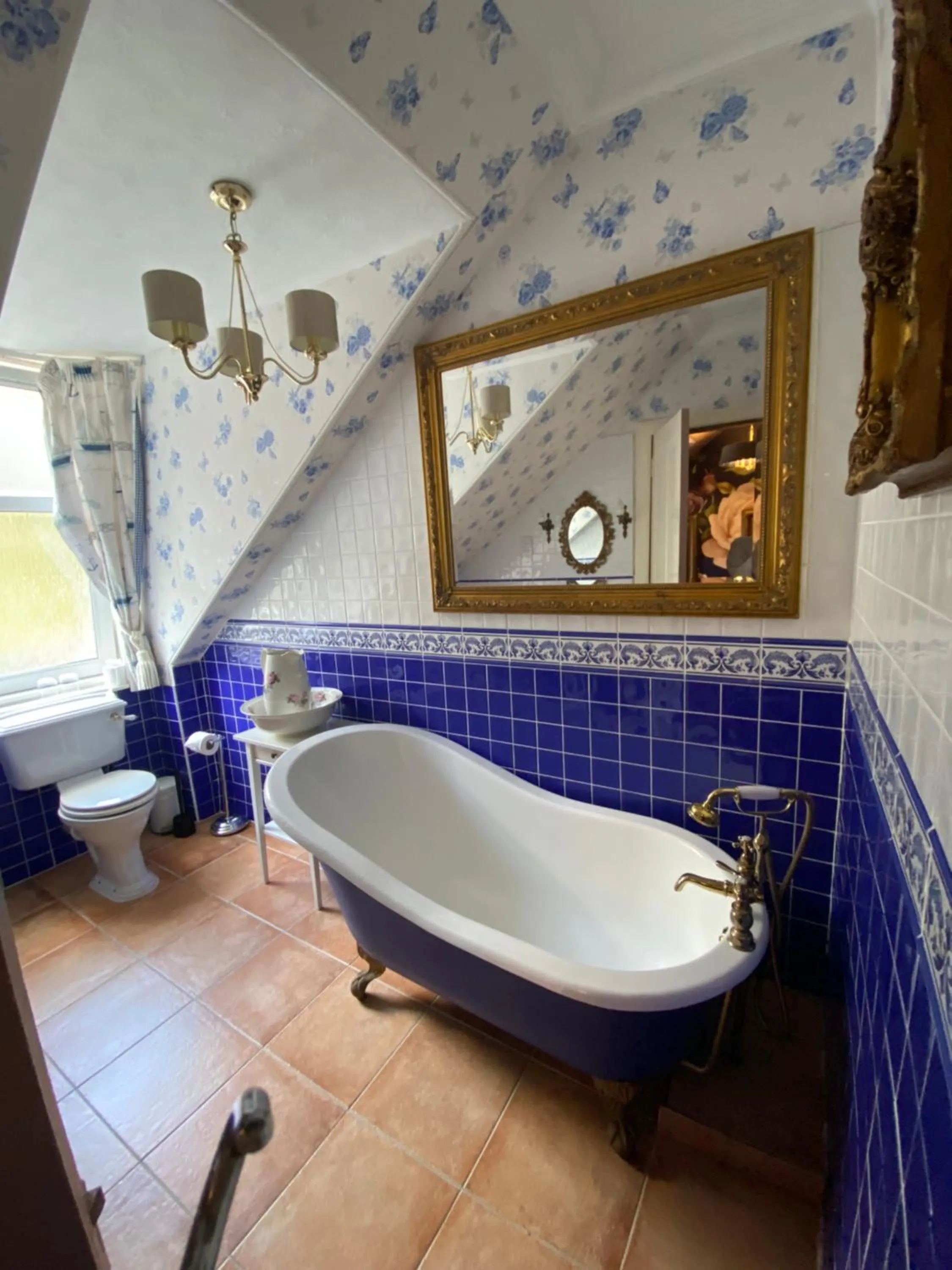 Toilet in Alltavona House